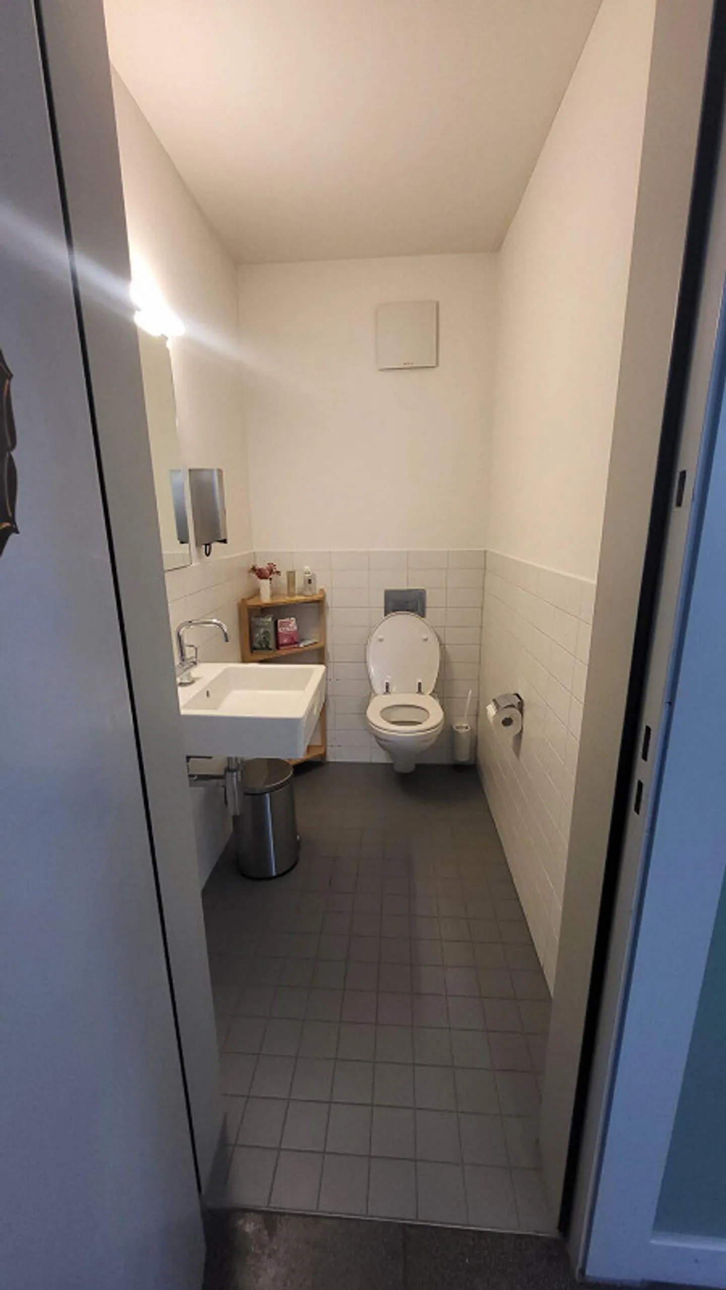 Bright, large converted rental space on the 2nd floor near Bülach train station - Photo 6 of 7