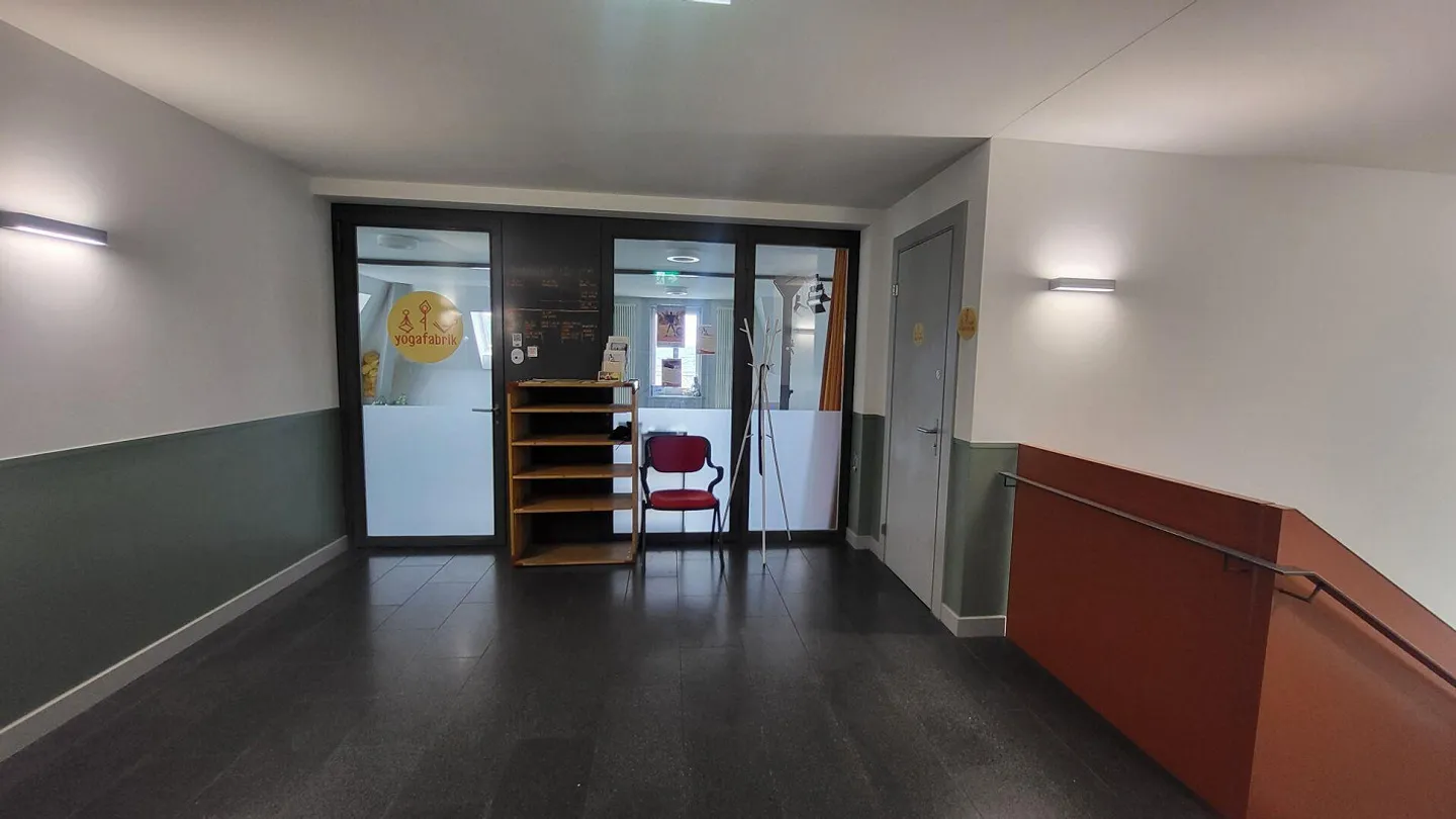 Bright, large converted rental space on the 2nd floor near Bülach train station - Photo 7 of 7
