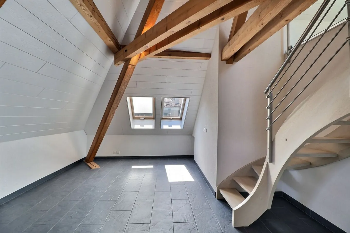 Charmantes 4,5-Zimmer-Apartment - Foto 4 von 13