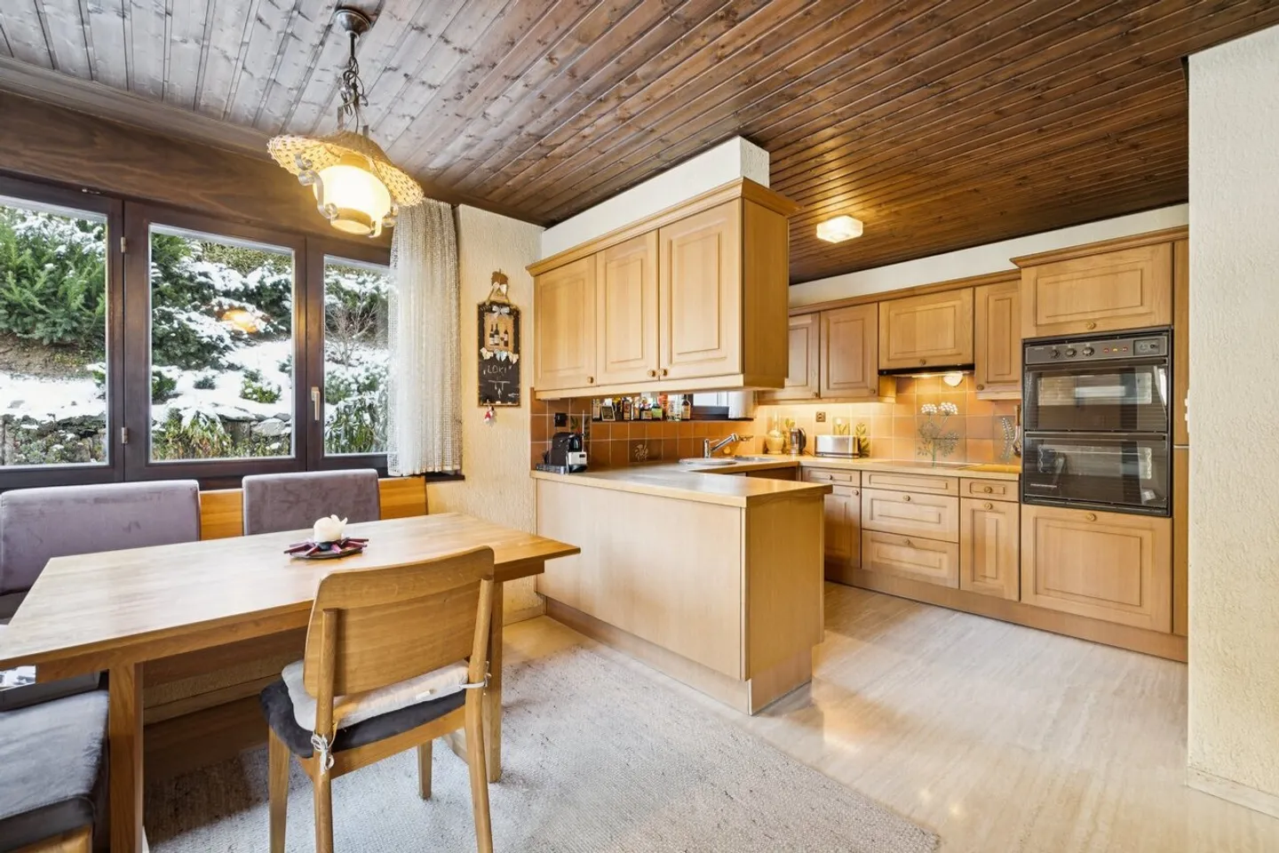 Dream Home for Creatives in a Prime Hillside Location - Photo 3 of 5