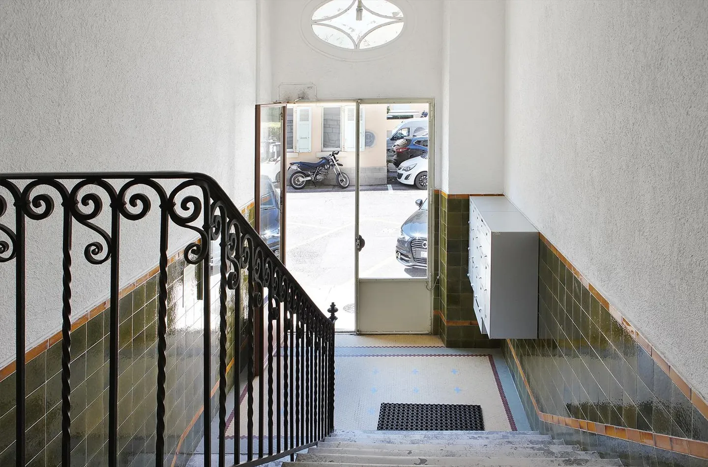 3.5 Room Apartment - Photo 3 of 3