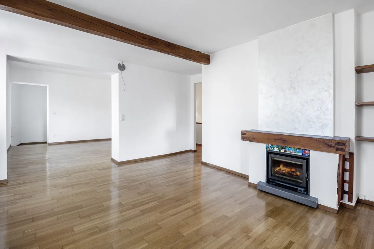 Charme e spazio: casa rinnovata in comoda posizione - Foto 2 di 10