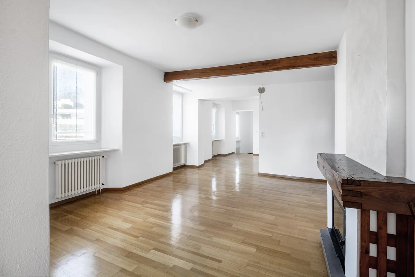 Charme e spazio: casa rinnovata in comoda posizione - Foto 3 di 10