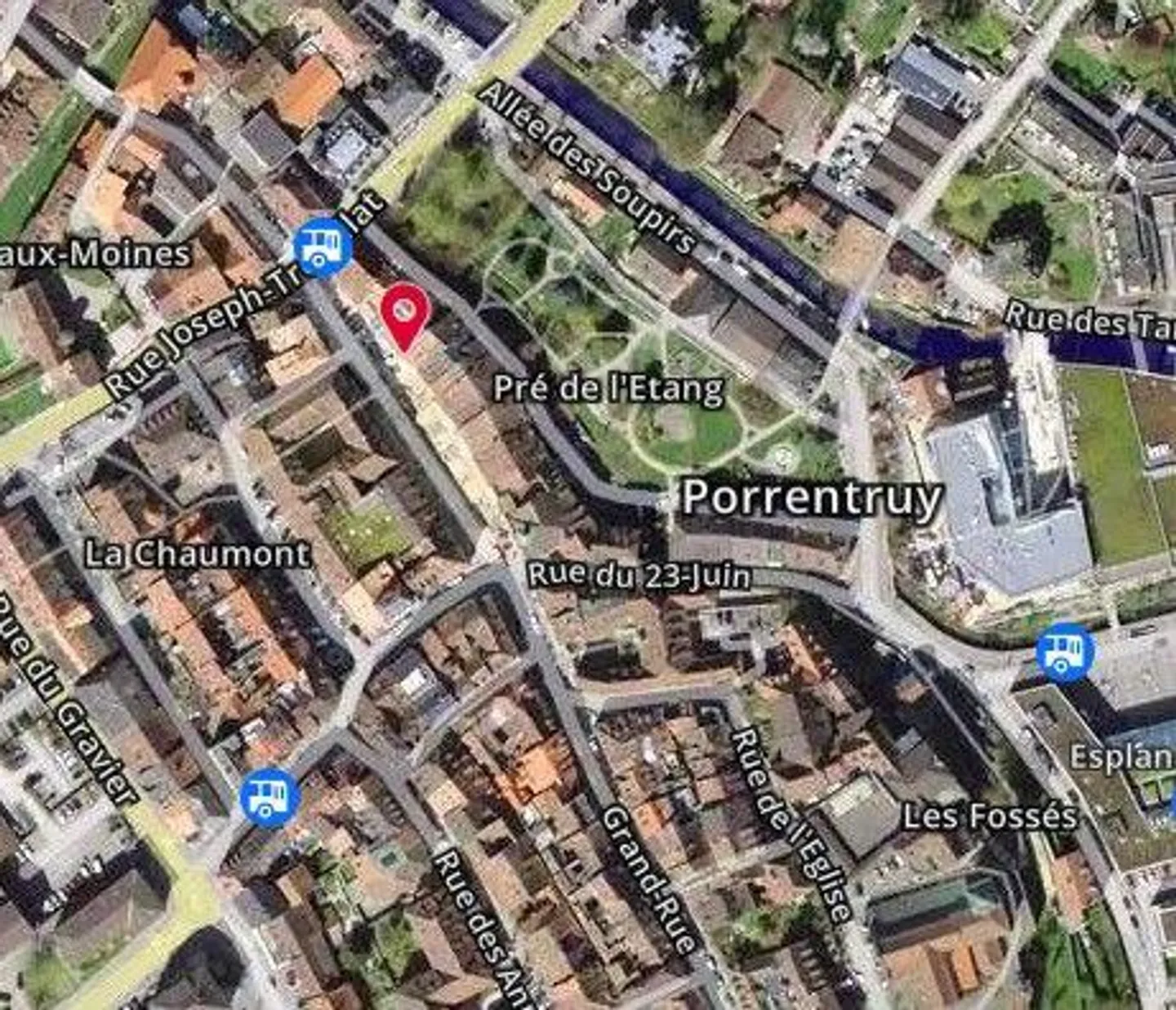 Edificio misto con 7 appartamenti e uno spazio commerciale - Foto 7 di 13