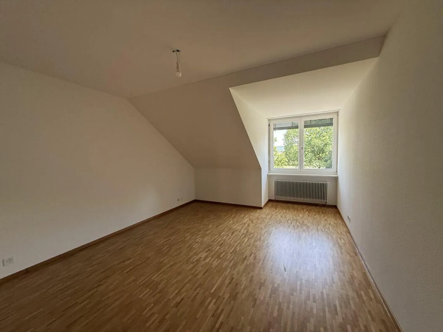 Grosszügige 4.5-Zi.-Maisonette-Wohnung mit Hobbyraum - Foto 10 di 16