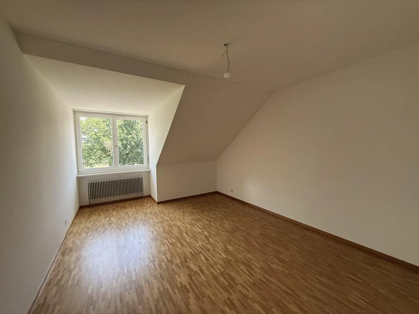 Grosszügige 4.5-Zi.-Maisonette-Wohnung mit Hobbyraum - Foto 11 di 16