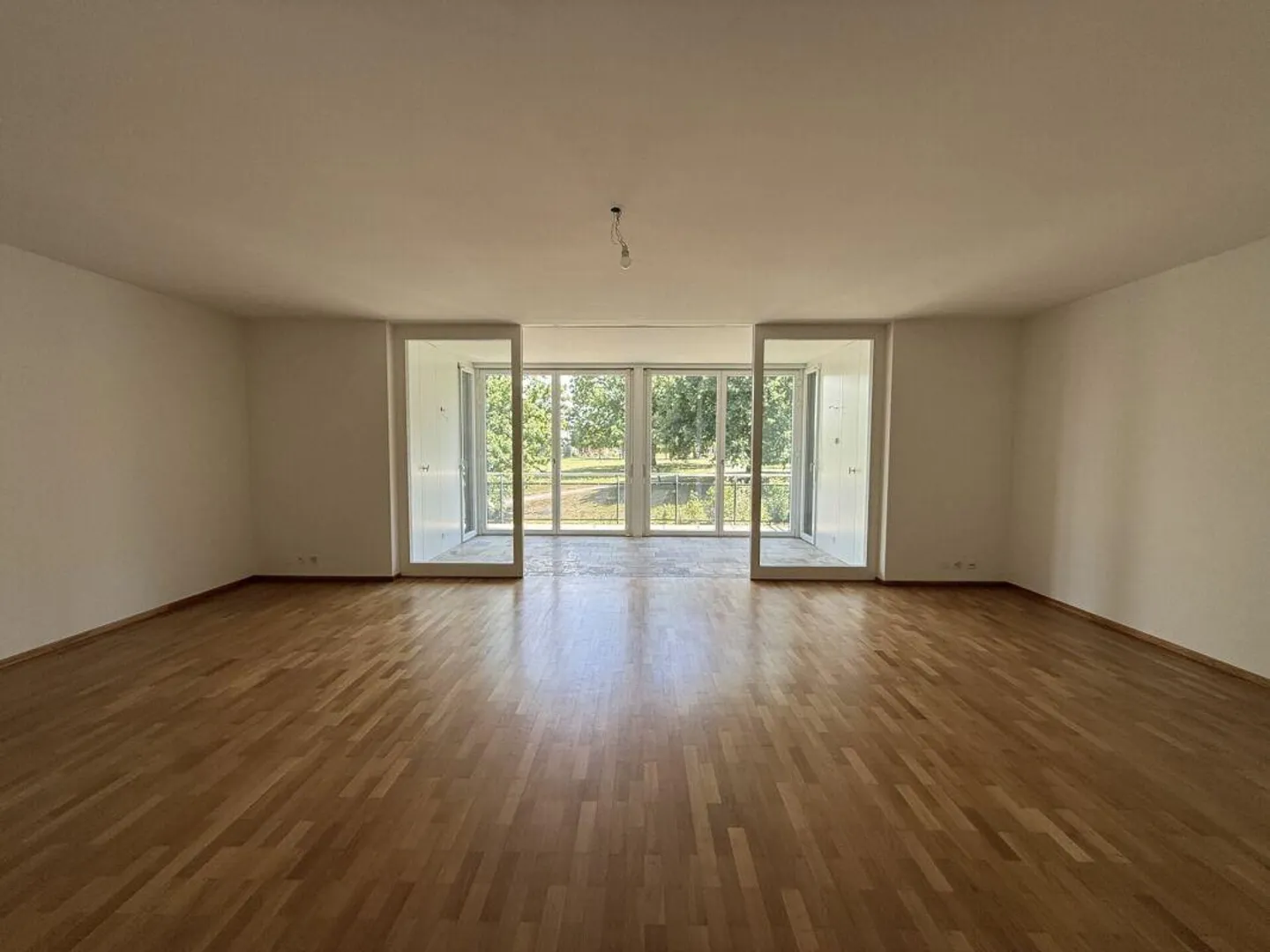 Grosszügige 4.5-Zi.-Maisonette-Wohnung mit Hobbyraum - Foto 6 di 16