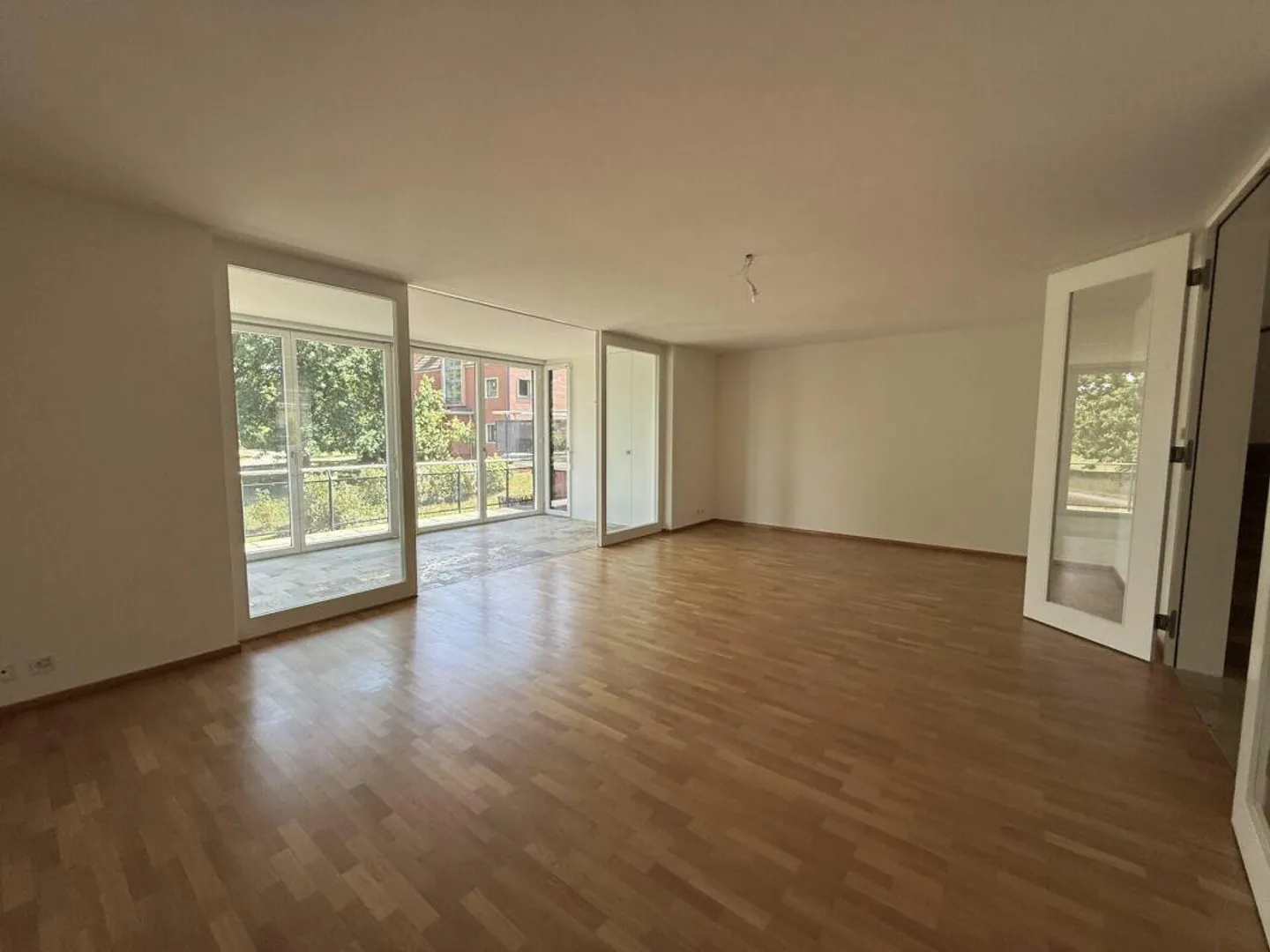 Grosszügige 4.5-Zi.-Maisonette-Wohnung mit Hobbyraum - Foto 7 di 16