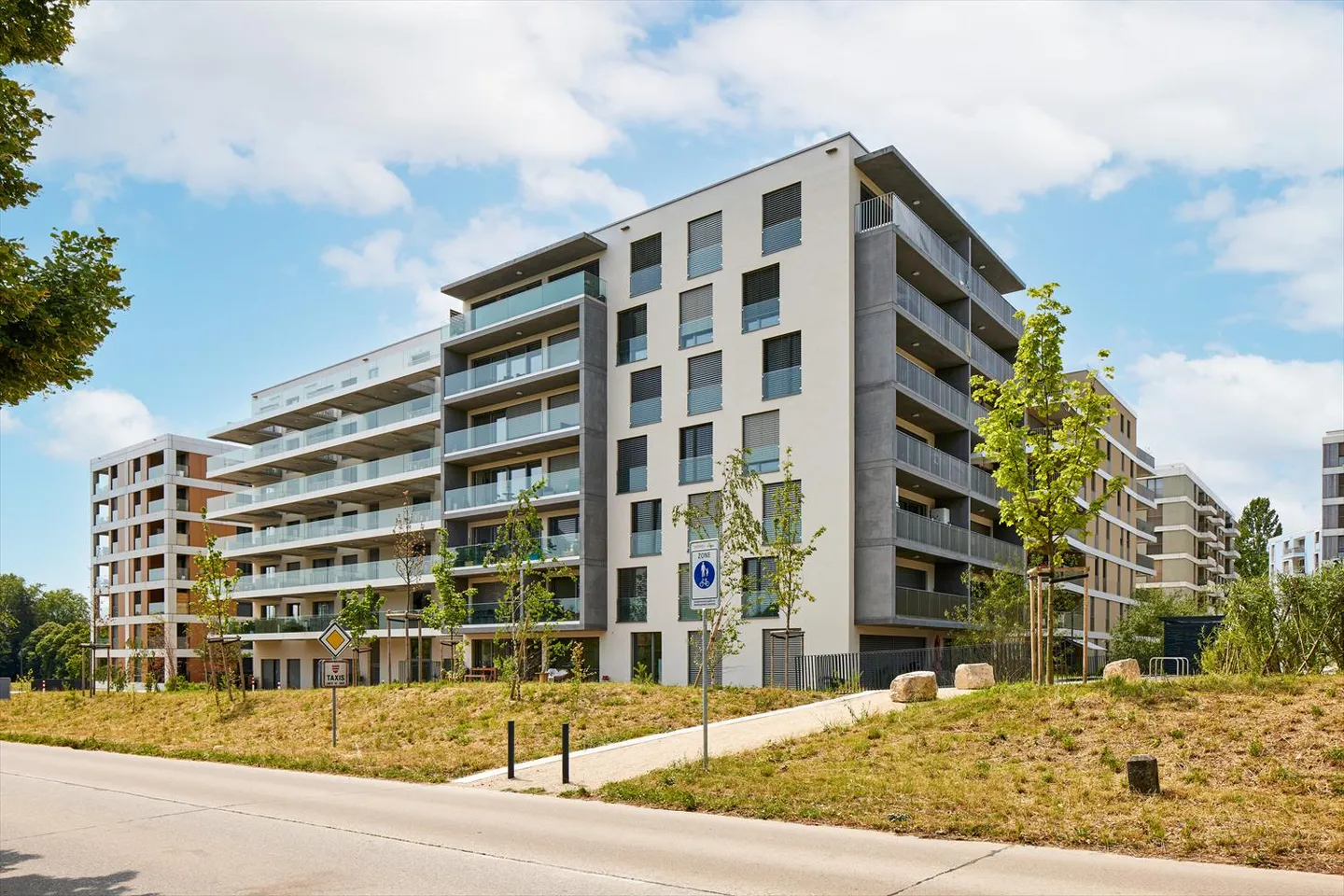 1.5 Room Apartment - Photo 3 of 4