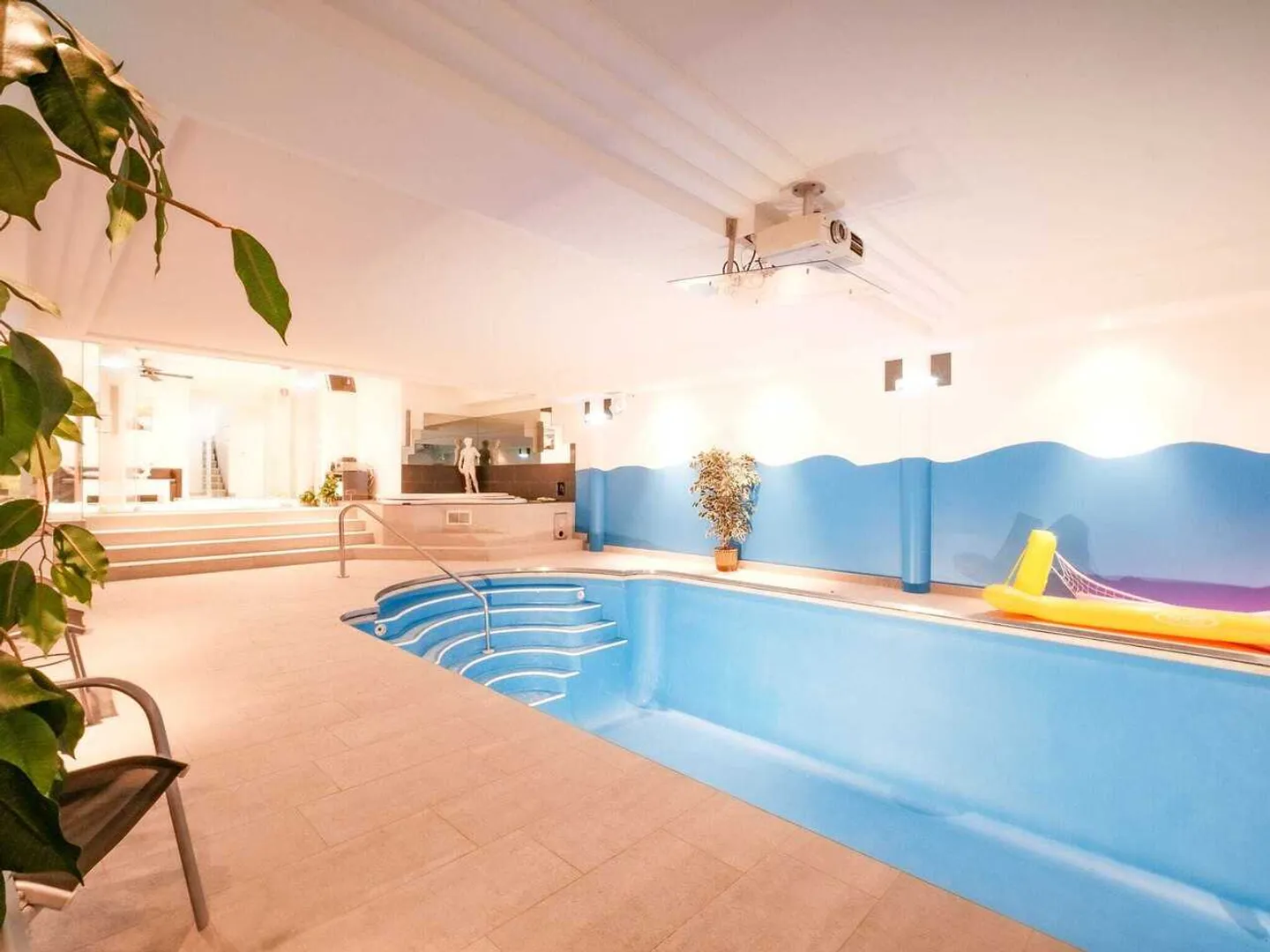 Vivre comme dans un resort – Votre jardin privé, spa & piscine à Reinach - COPIE - Photo 4 sur 13