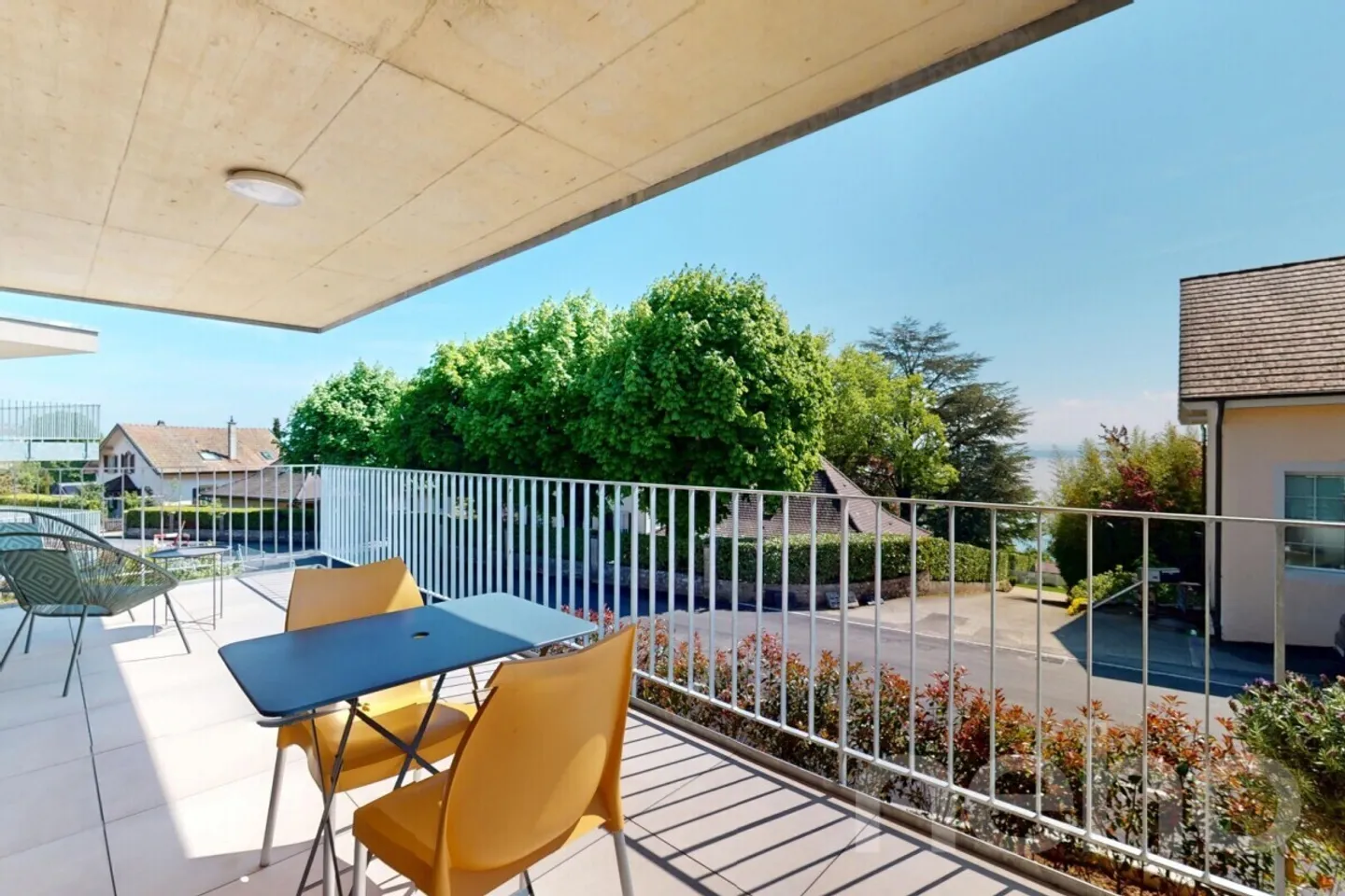 Eleganza al lago? Vista mozzafiato e comfort moderno - Foto 11 di 13