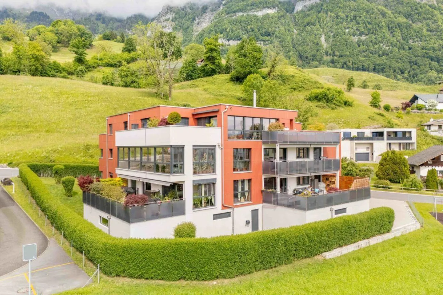 Vie Élégante avec Vue et Environnement Naturel - Photo 1 sur 14