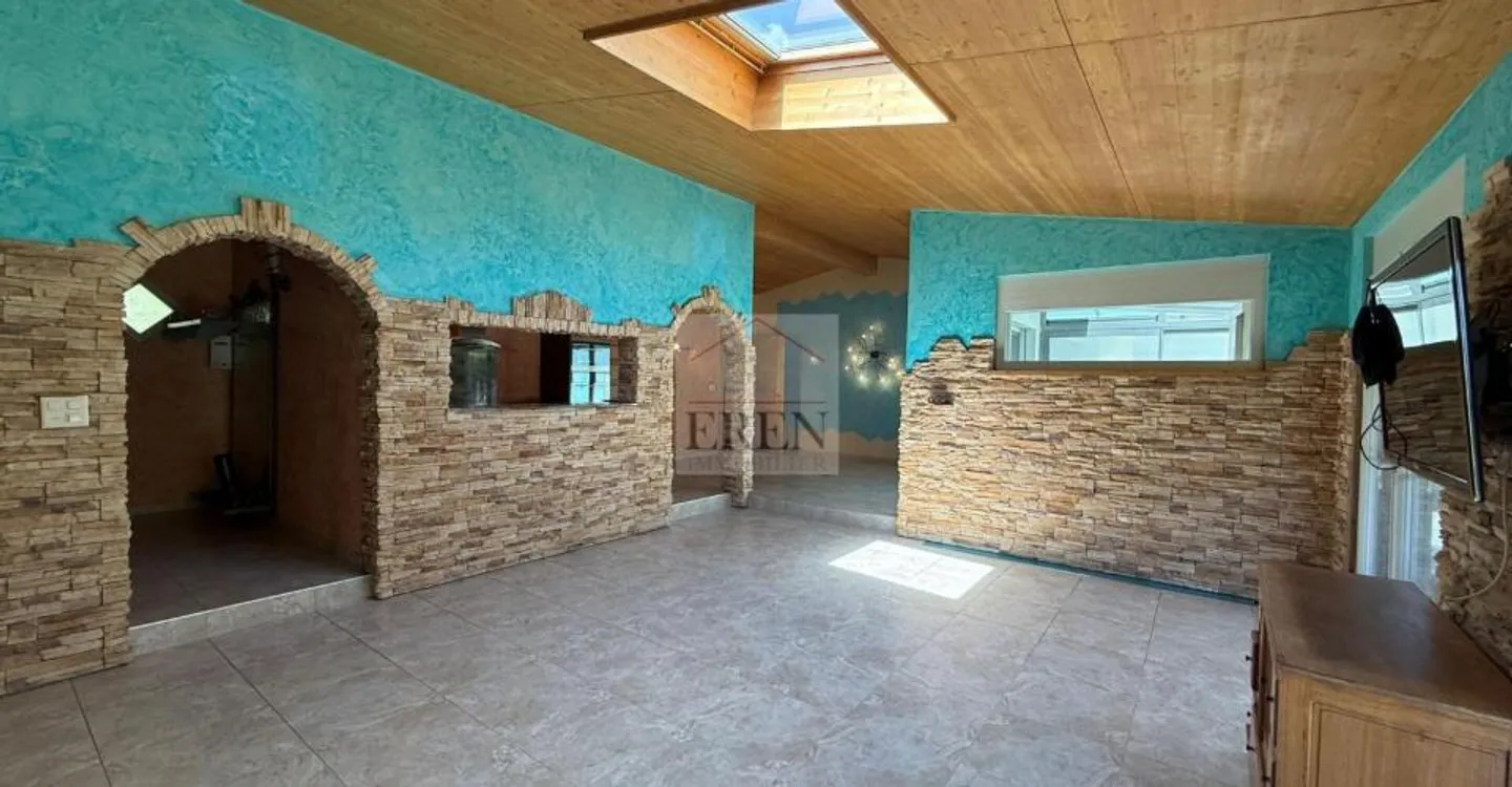 Wunderschöne und geräumige Familienvilla mit 4,5 Zimmern in Fully - Foto 3 von 11