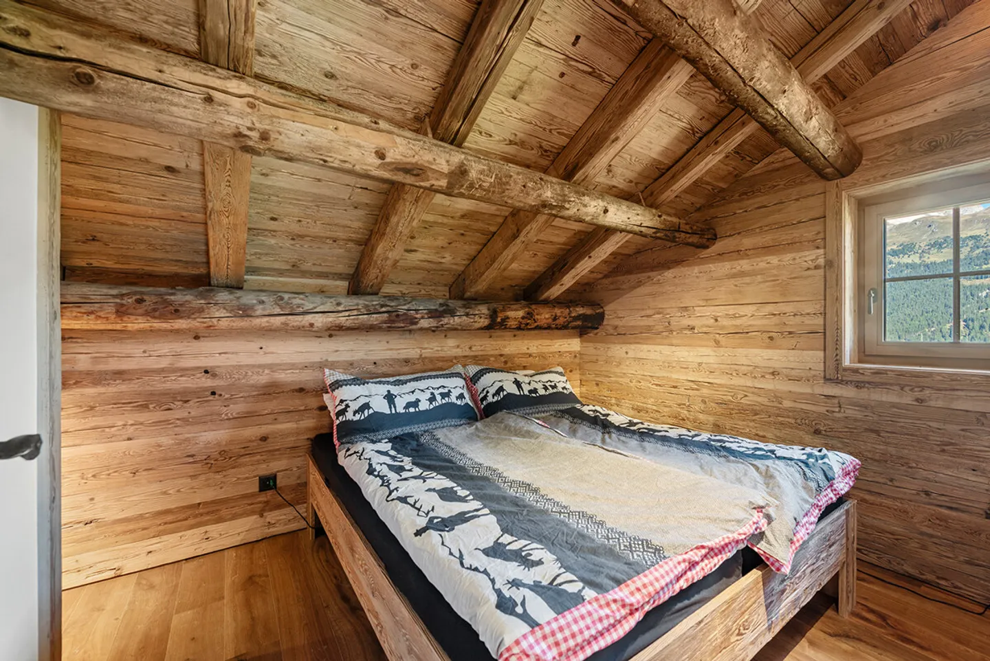 Tigignas: Luxuriously Converted Mountain Cabin at the Ski Slope - Photo 4 of 6