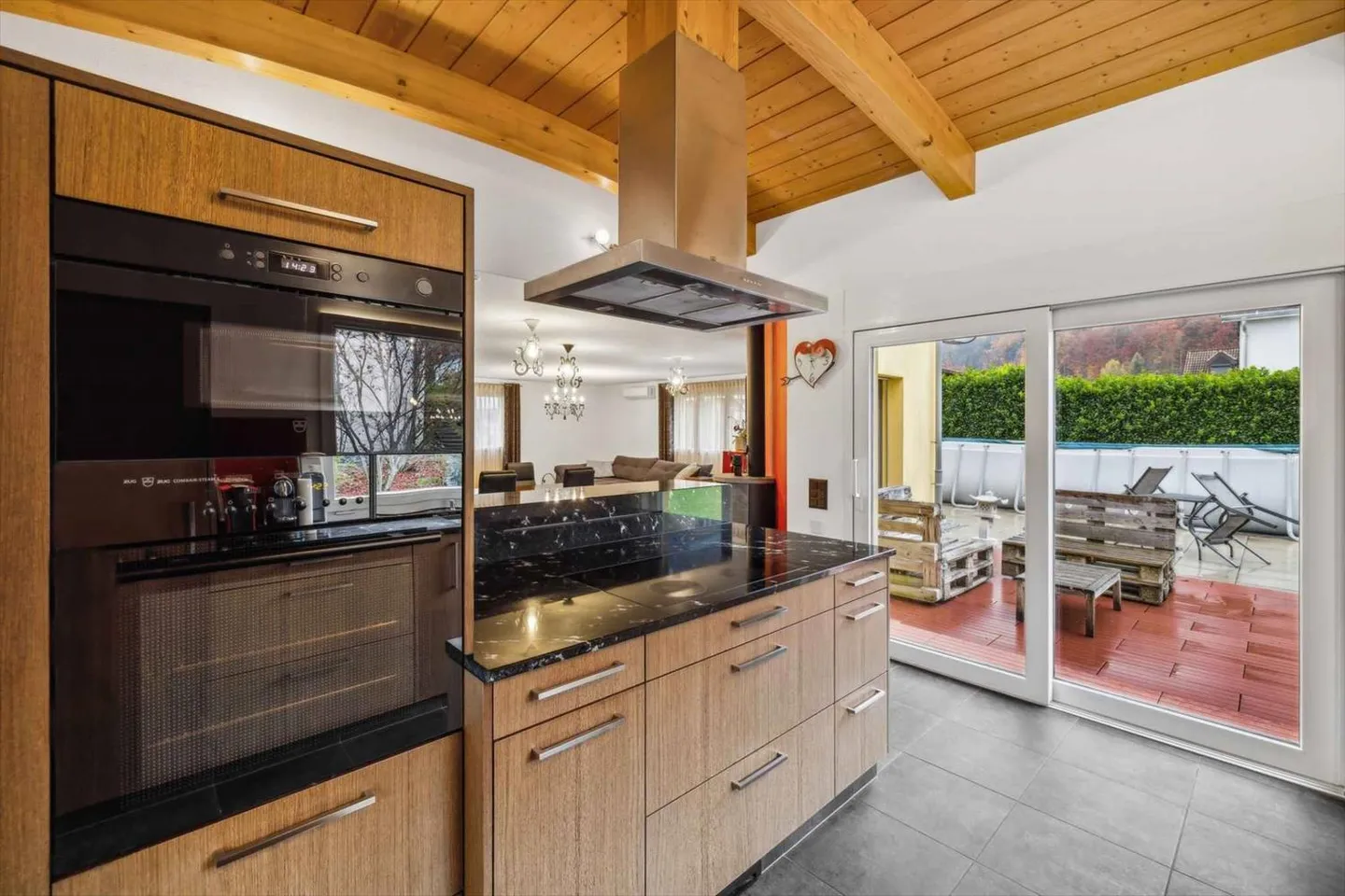 Villa 7.5 Zimmer - Foto 3 von 11