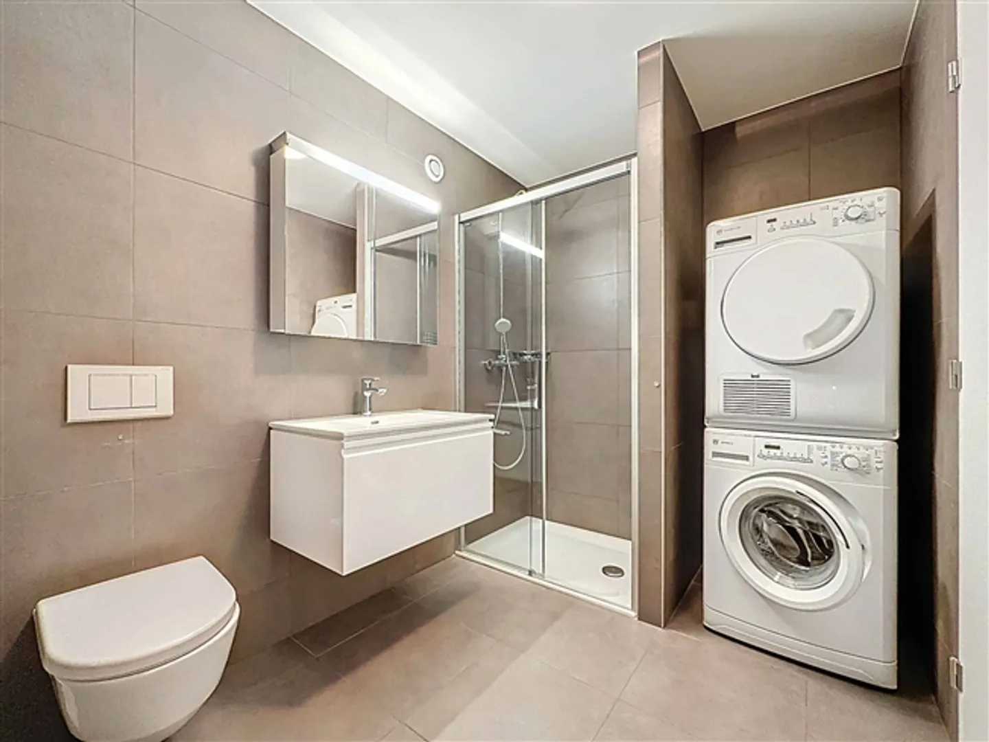 3.5 Room Apartment Near the City Center - Photo 7 of 10