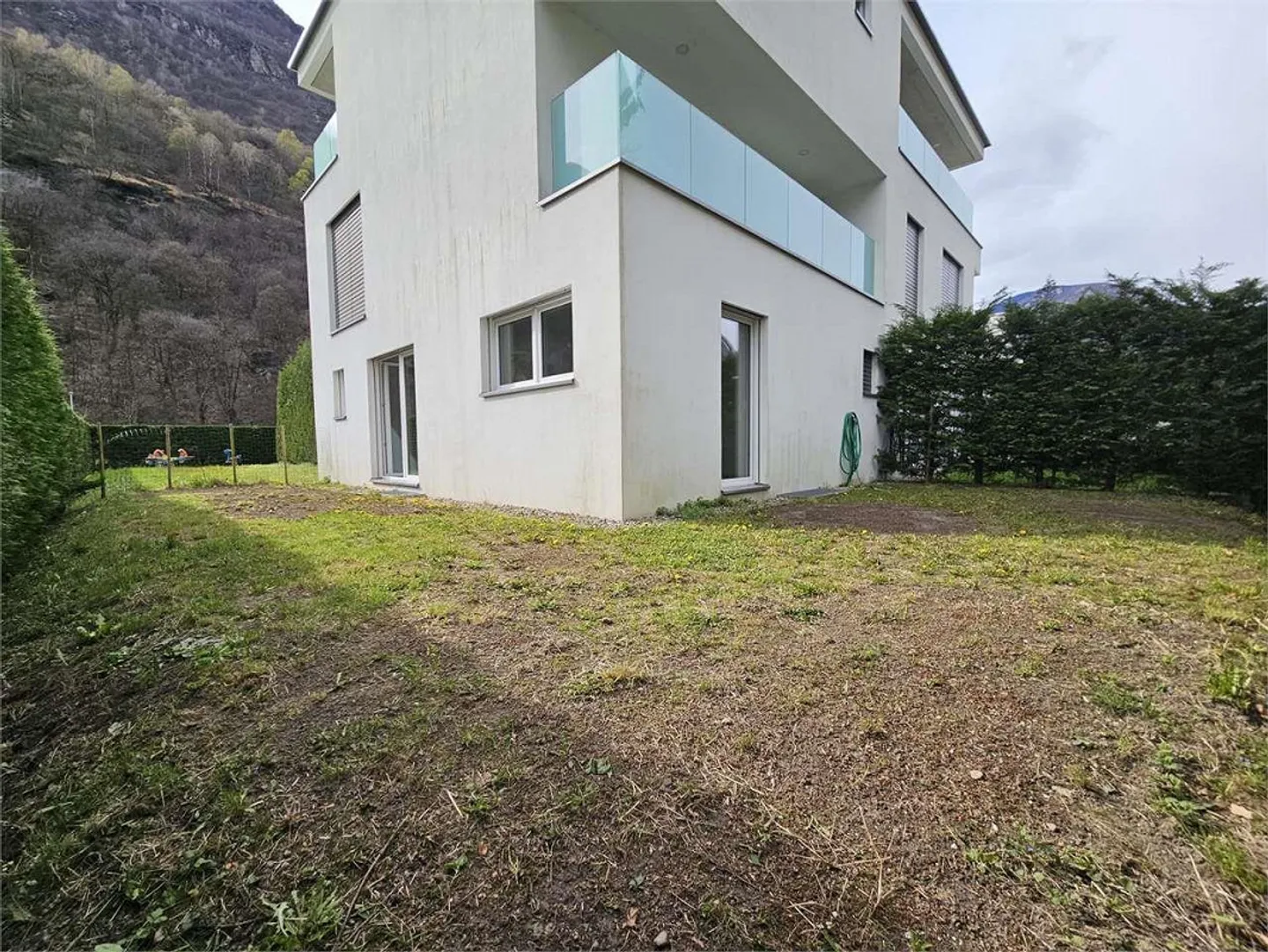 Erdgeschosswohnung mit Garten - Foto 2 von 11