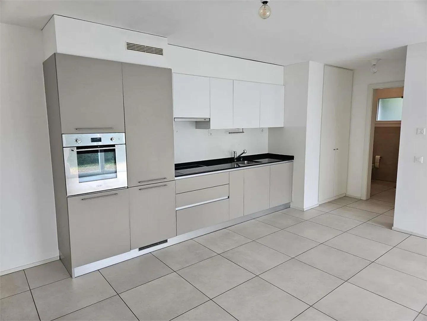 Erdgeschosswohnung mit Garten - Foto 7 von 11