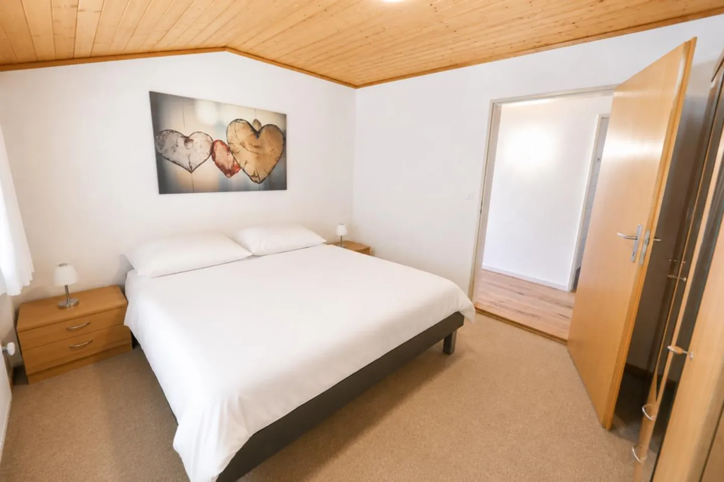 Appartement lumineux de 3,5 pièces sous les combles avec balcon sud, chambre supplémentaire et place de parking Mittlere Aegertenstrasse - Photo 8 sur 14