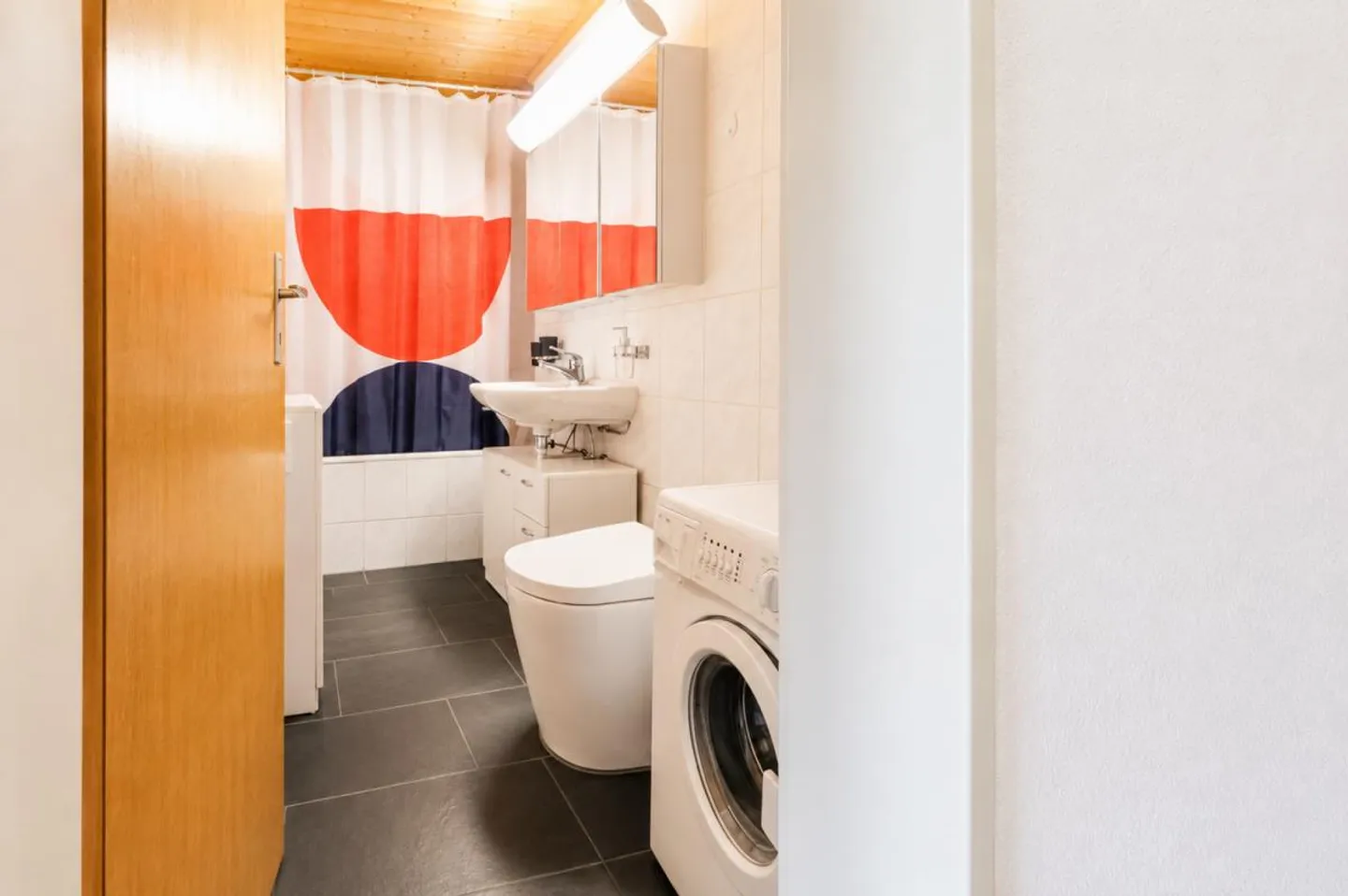 Appartement lumineux de 3,5 pièces sous les combles avec balcon sud, chambre supplémentaire et place de parking Mittlere Aegertenstrasse - Photo 12 sur 14