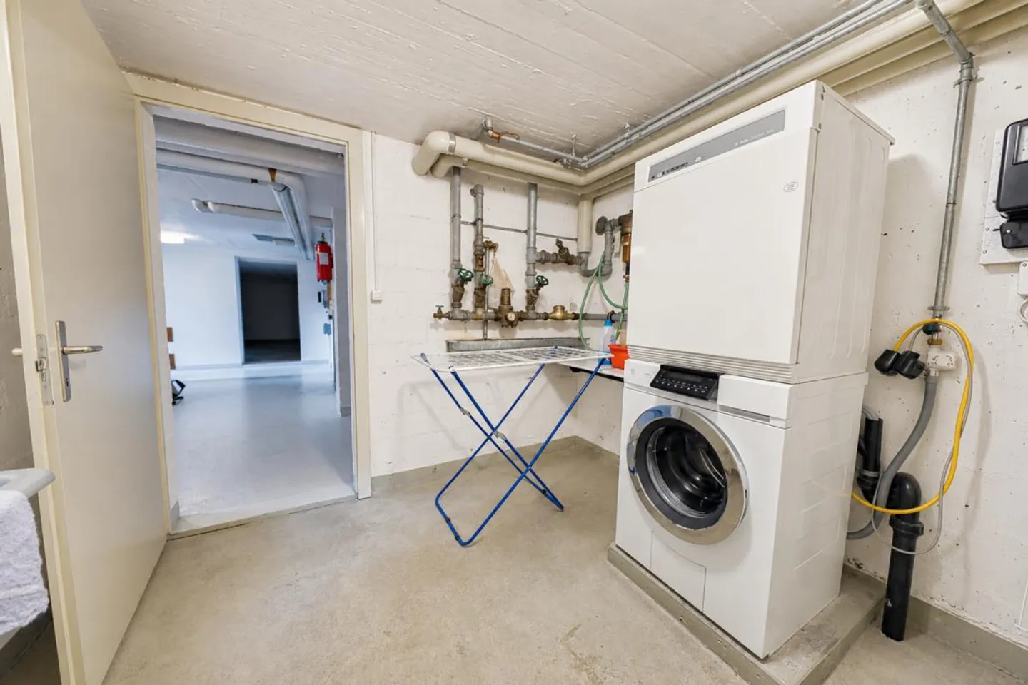 Appartement lumineux de 3,5 pièces sous les combles avec balcon sud, chambre supplémentaire et place de parking Mittlere Aegertenstrasse - Photo 13 sur 14
