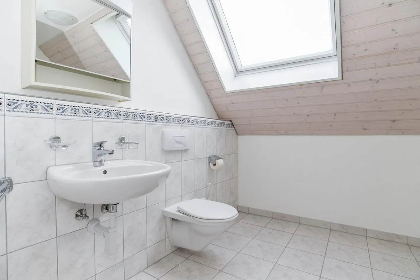 Move in & feel good – House with garden, balcony and hobby room - Photo 16 of 19