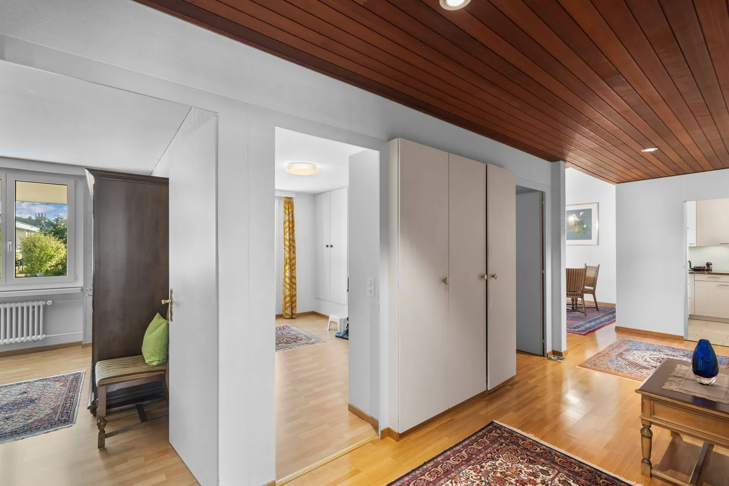 Charming 5 1/2-Room Corner House in Bungalow Style in Preferred Residential Area - Photo 15 of 27