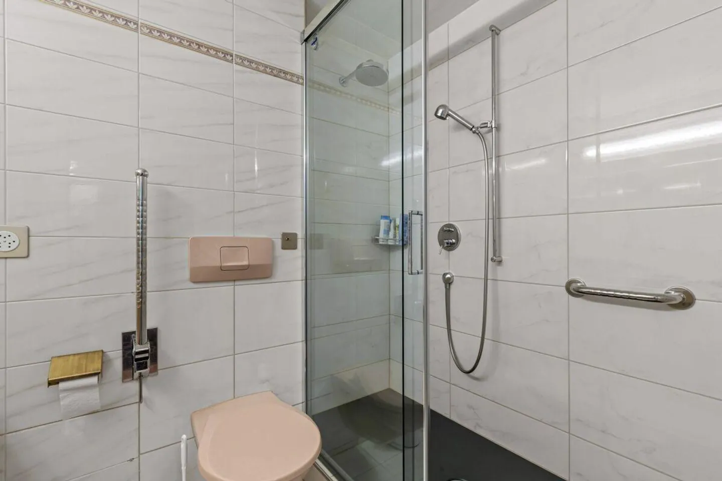 flexibel nutzbare 5-Zimmer-Wohnung mit einem Tiefgaragenplatz mitte... - Foto 15 von 23