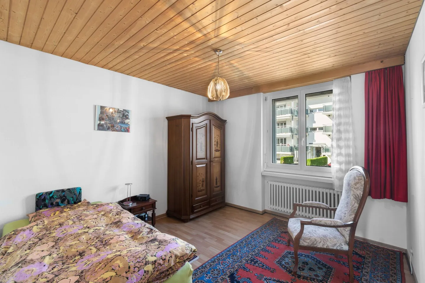 Charming 5 1/2-Room Corner House in Bungalow Style in Preferred Residential Area - Photo 18 of 27