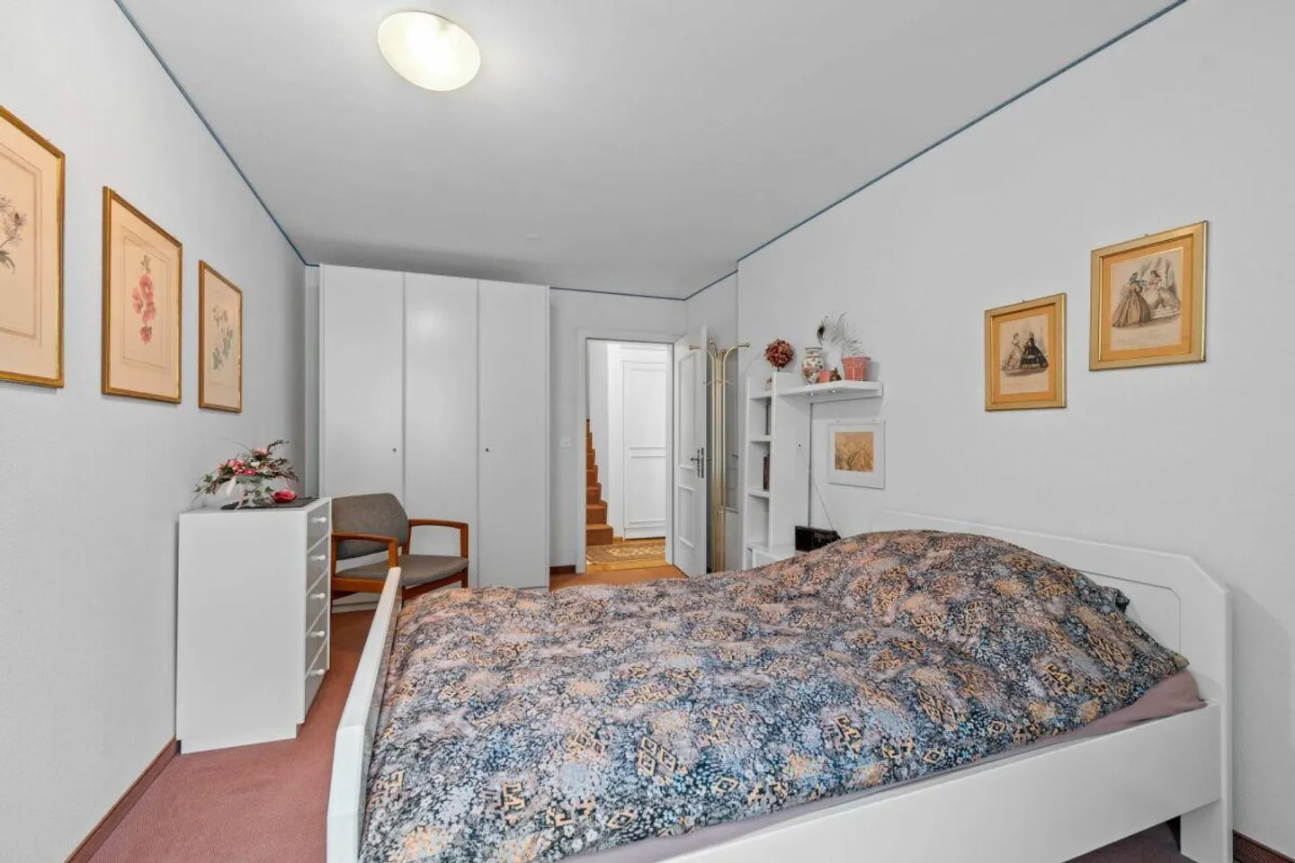 flexibel nutzbare 5-Zimmer-Wohnung mit einem Tiefgaragenplatz mitte... - Foto 10 von 23