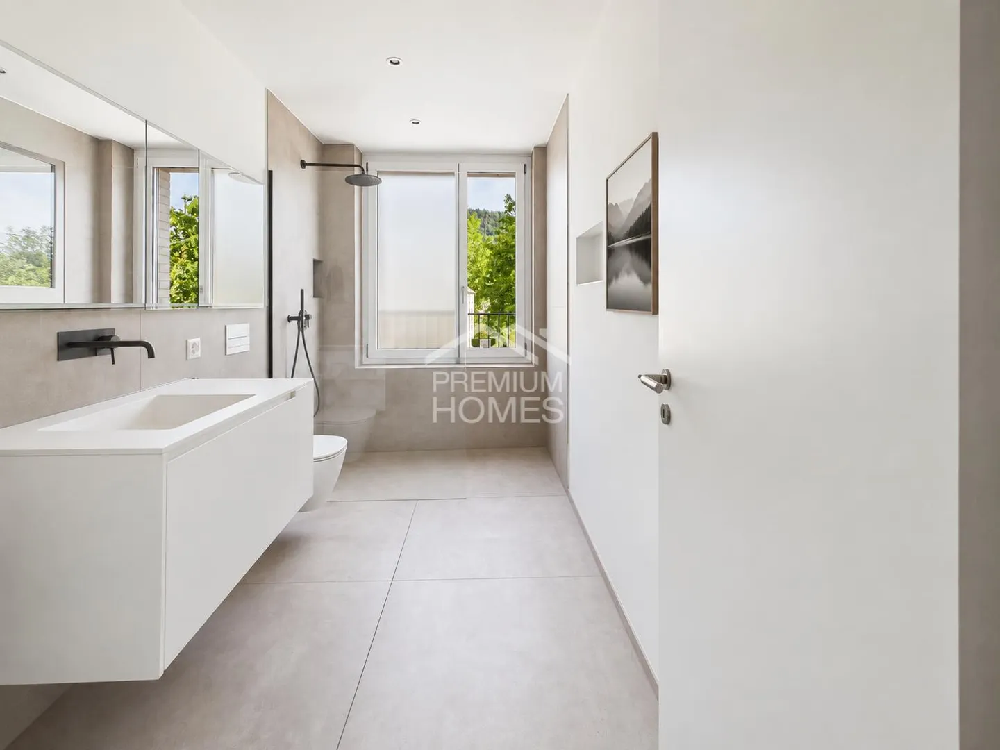 Lumière, Design & Confort - Appartement moderne avec Loggia - Photo 5 sur 9
