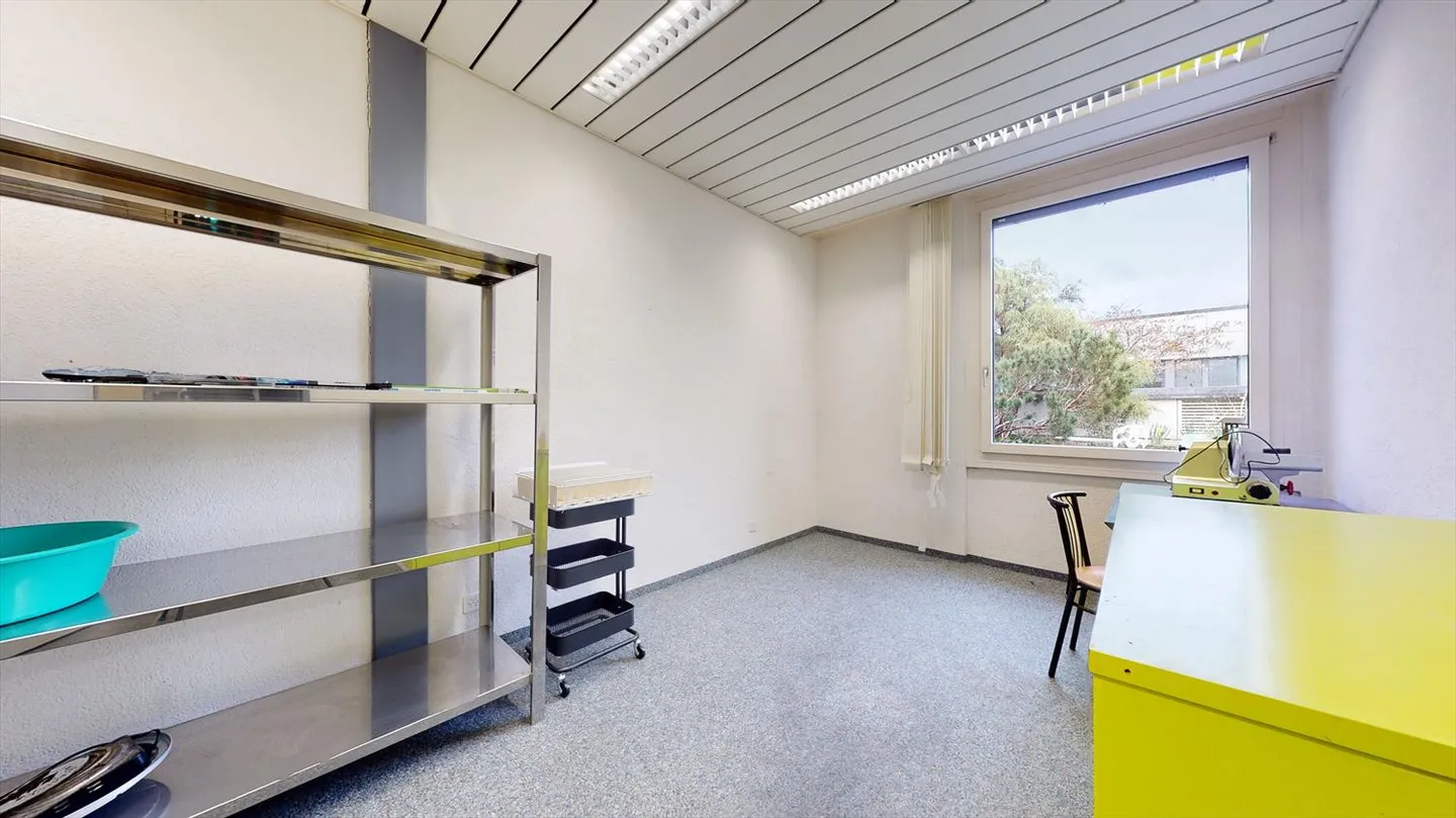 Here you will find a restaurant an ideal place with courtyard. - Photo 13 of 13