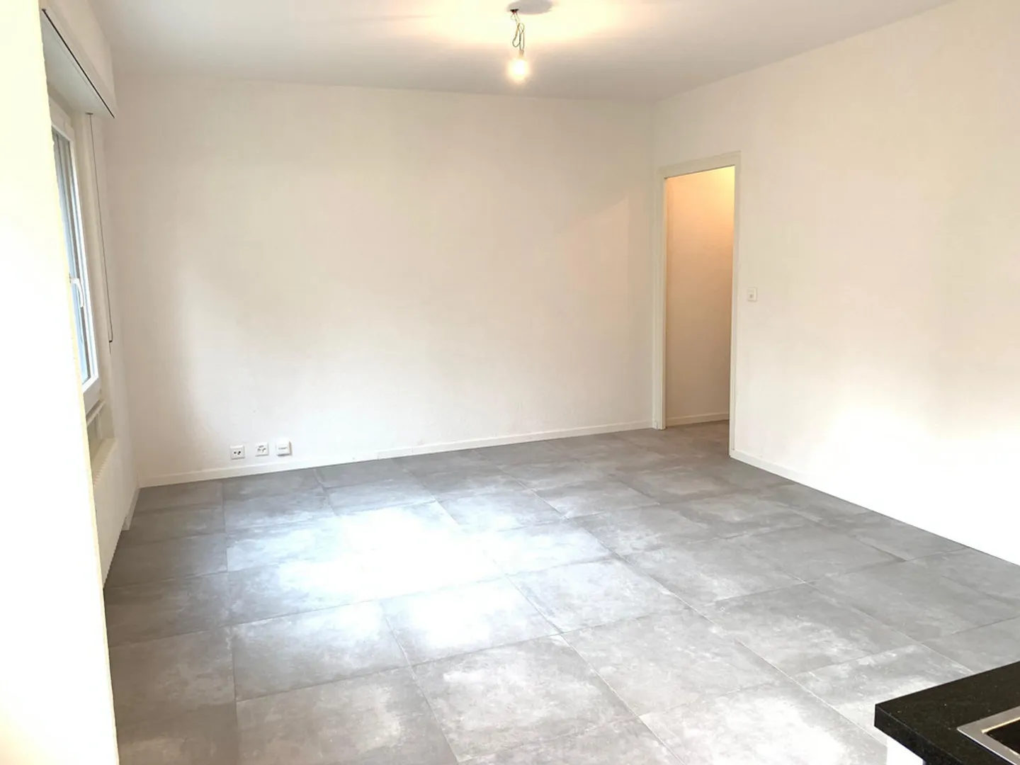 Studio im 1. Stock in Lausanne - Foto 3 von 5