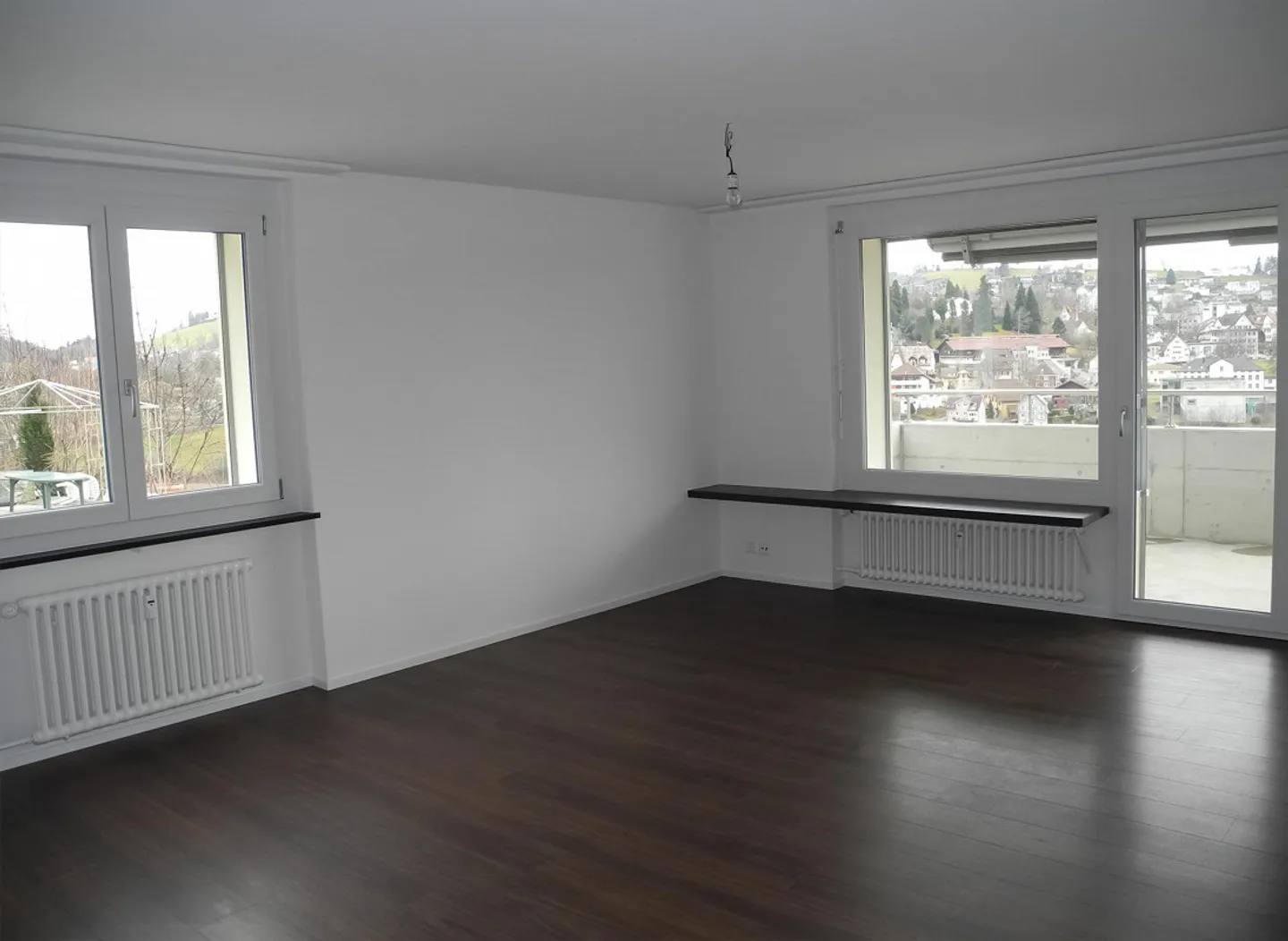 Modern 4.5 room apartment with idyllic living location - Photo 3 of 7