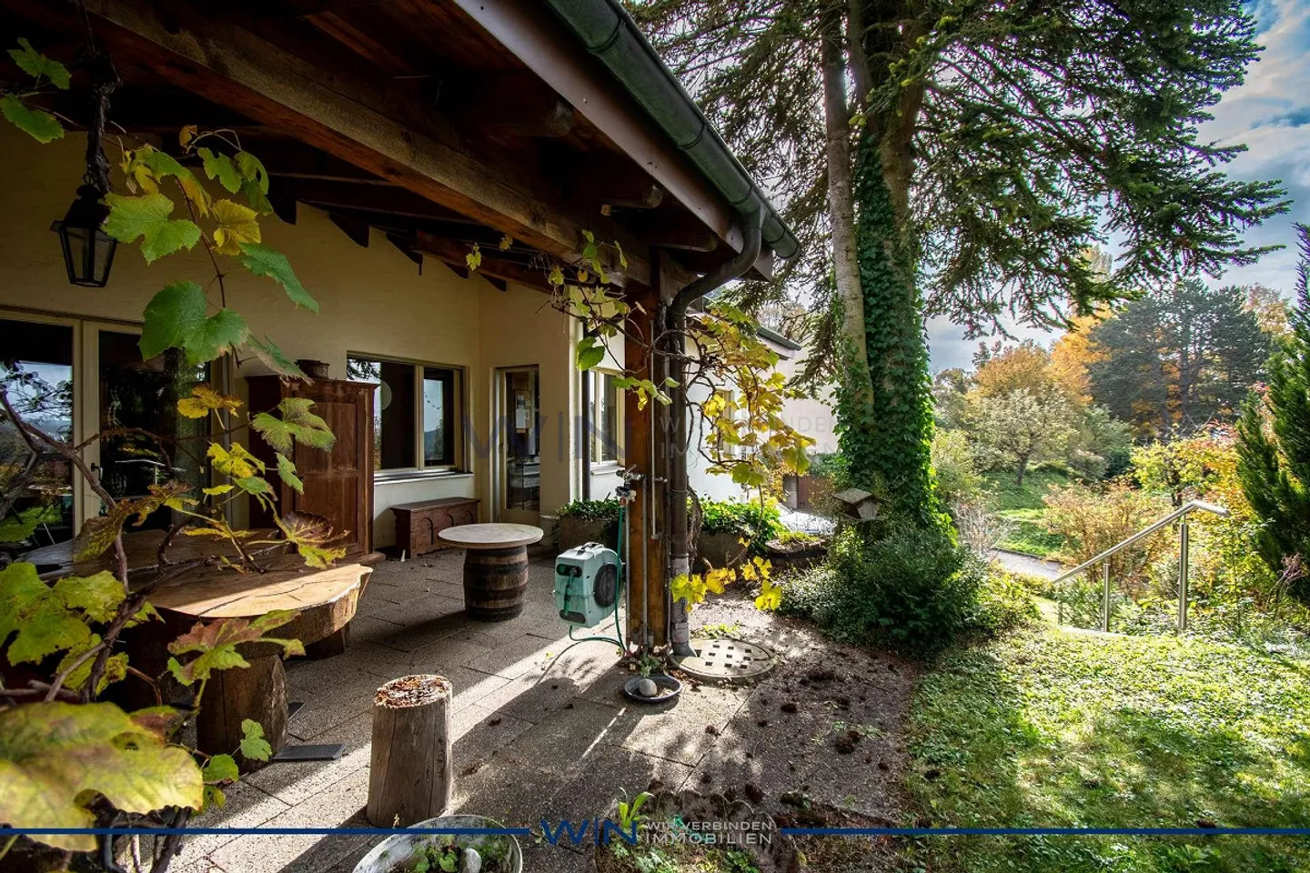 Private property with breathtaking views - Photo 4 of 13