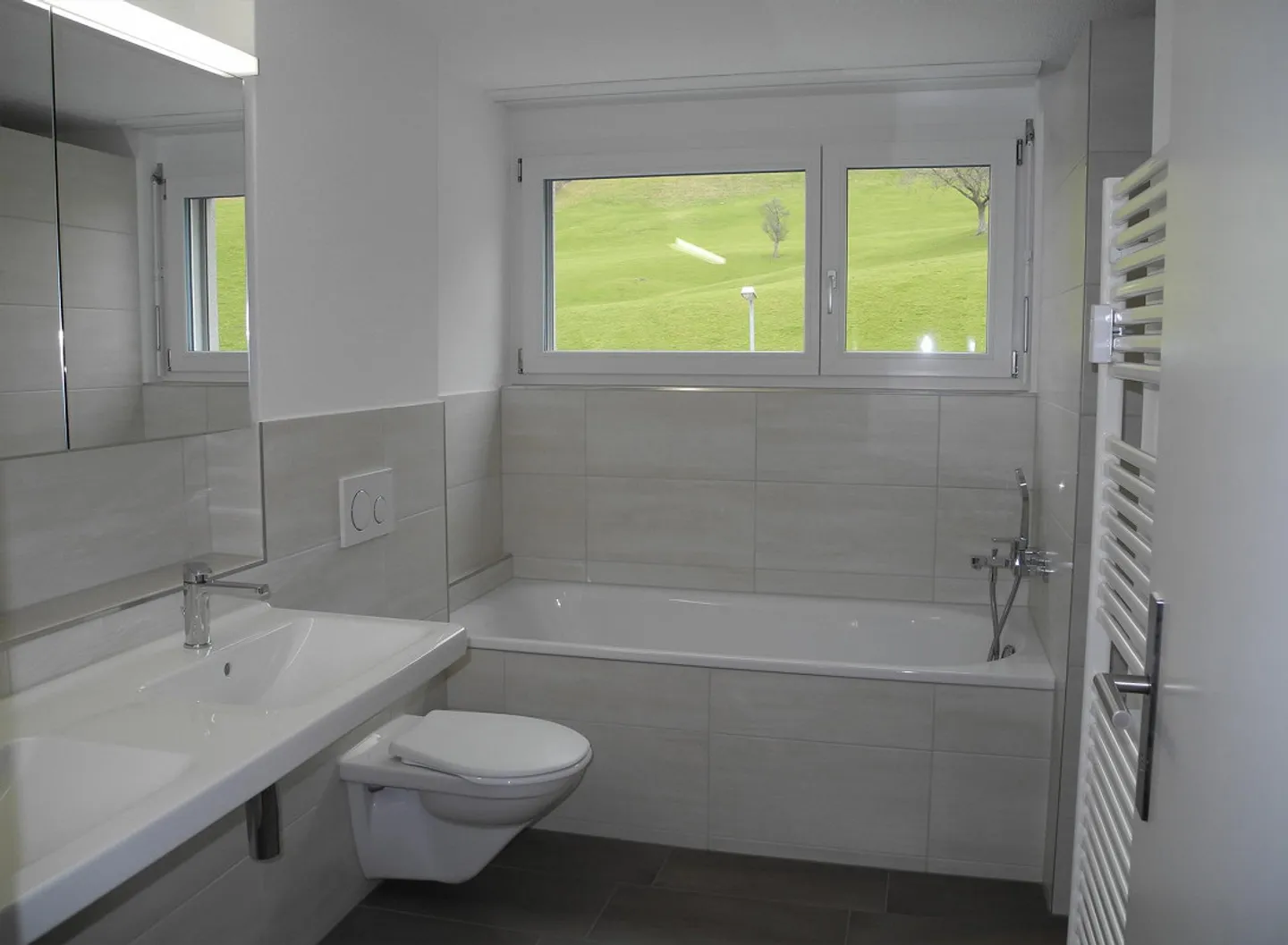Modern 4.5 room apartment with idyllic living location - Photo 6 of 7