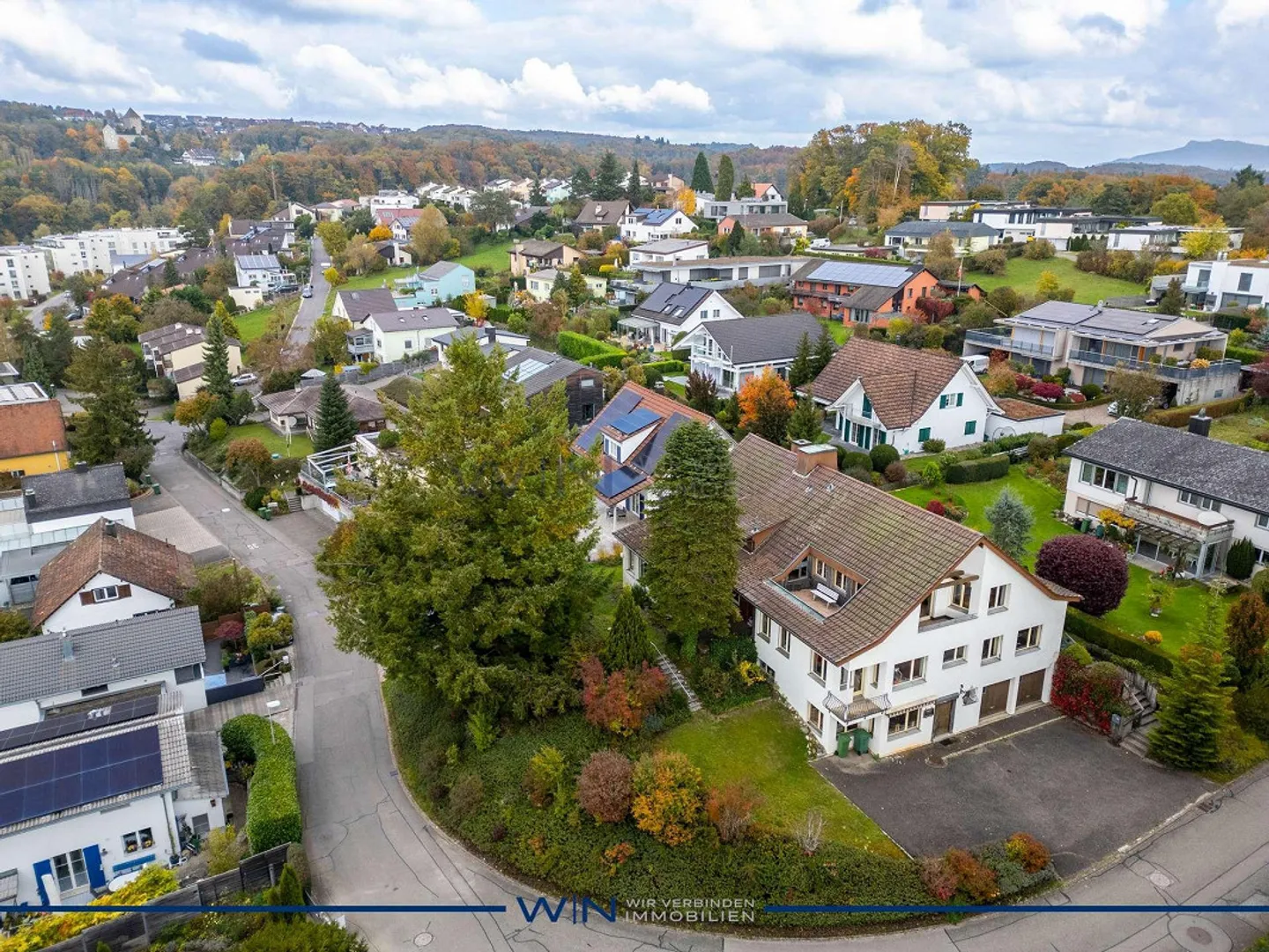 Private property with breathtaking views - Photo 1 of 13