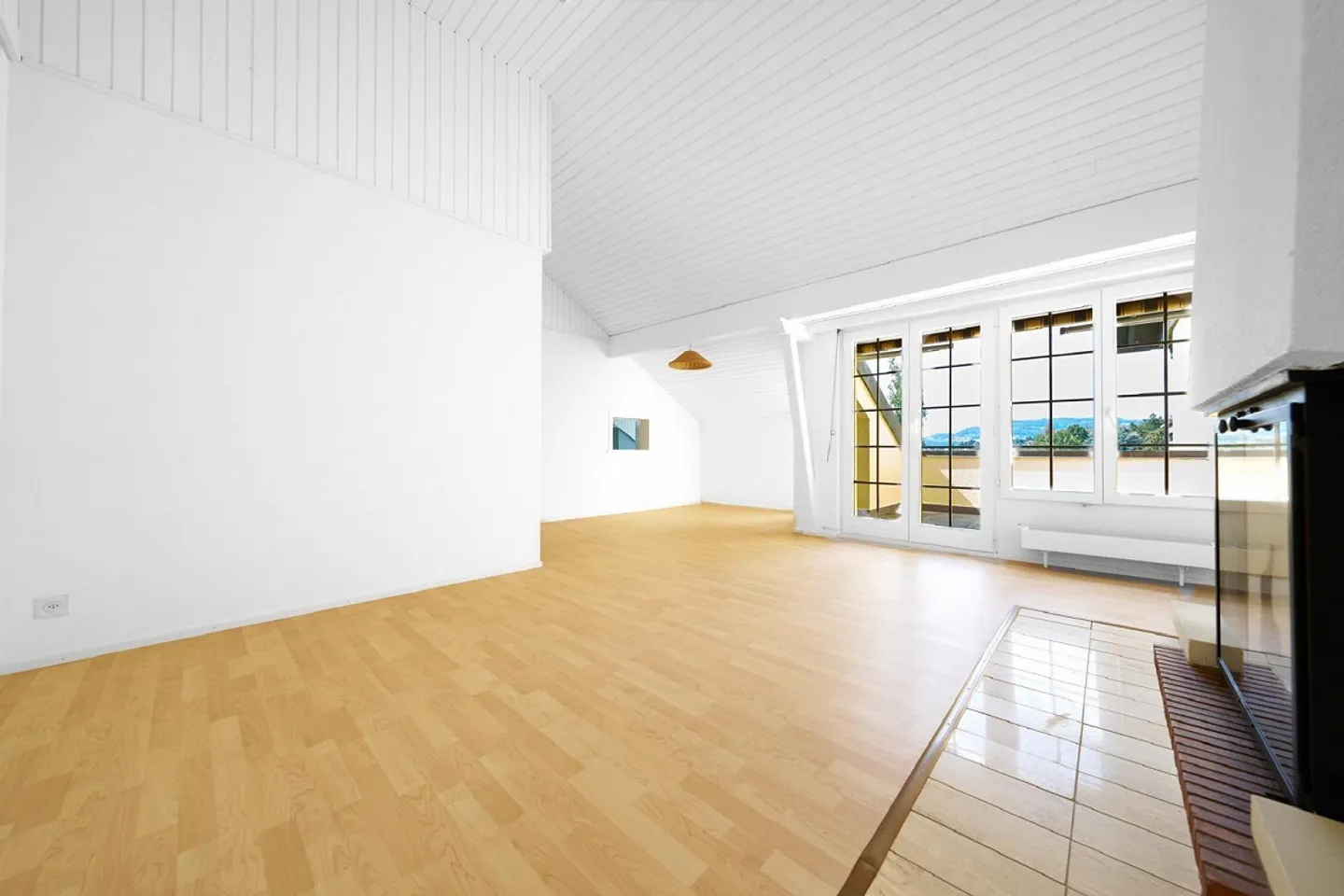 Geräumige 4,5-Zimmer-Wohnung mit atemberaubendem Seeblick - Foto 1 von 17