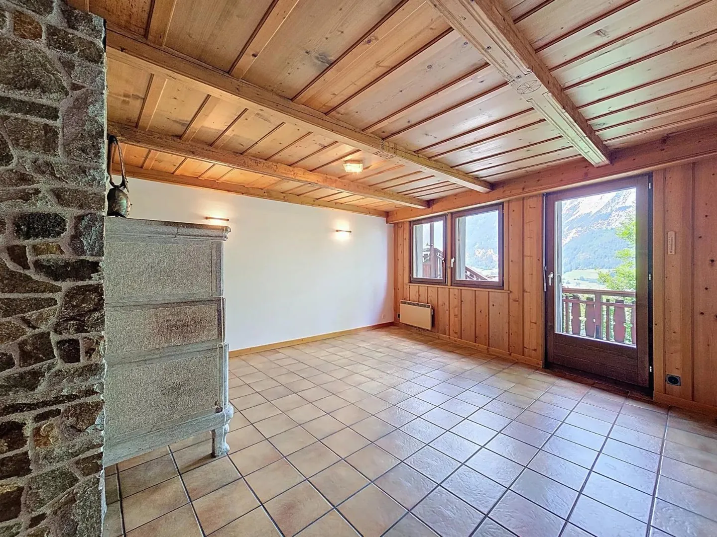 Mixed-use building 9.5 rooms - Photo 5 of 13