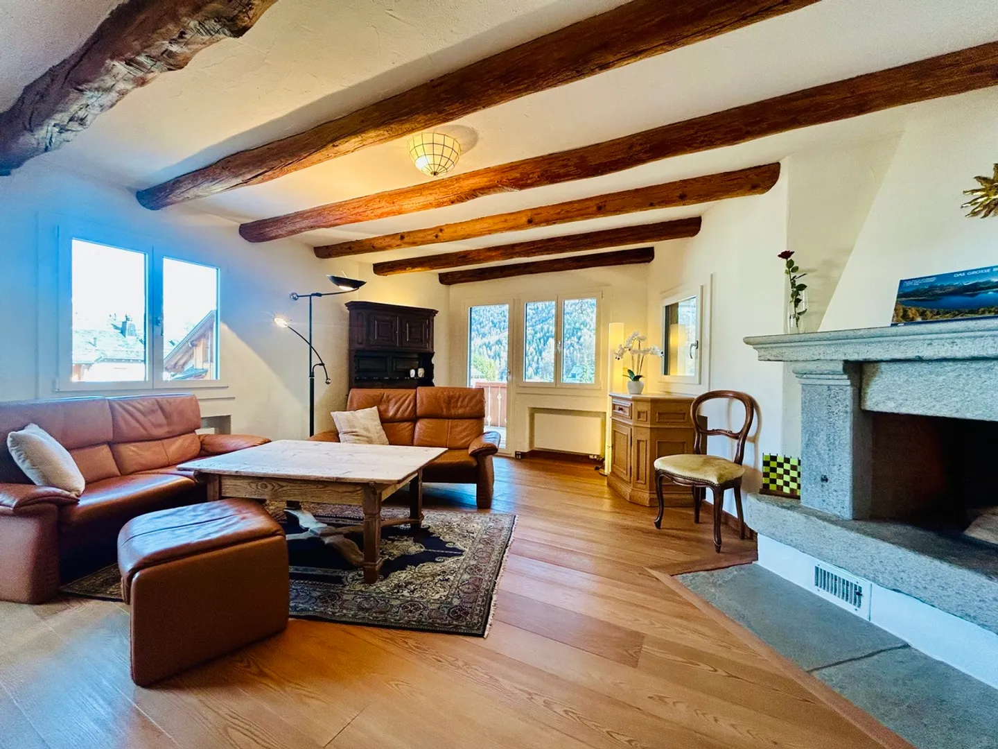 Sunny 4.5 Apartment in Ski-in-Ski out Location - Photo 2 of 9