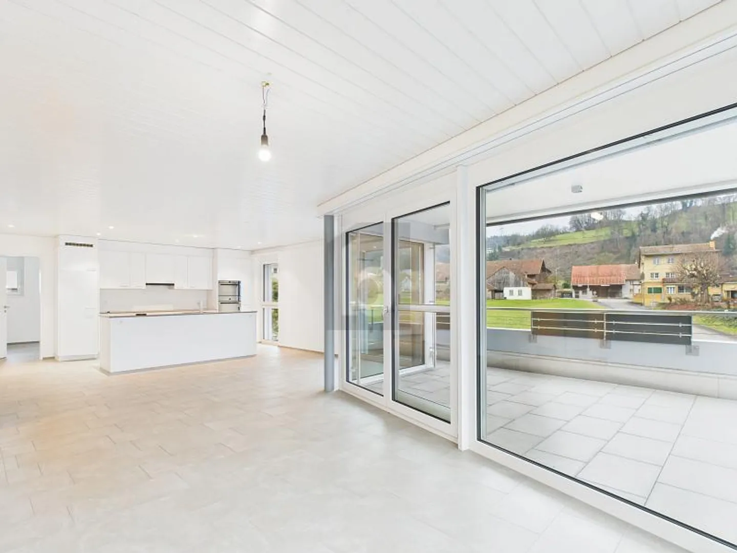 Moderne Attika mit grossem Balkon - Foto 1 von 6