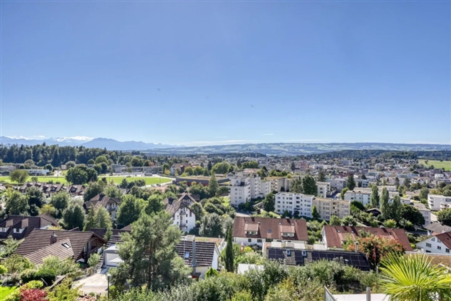 Luxurious Penthouse Apartment with a View - Photo 7 of 7