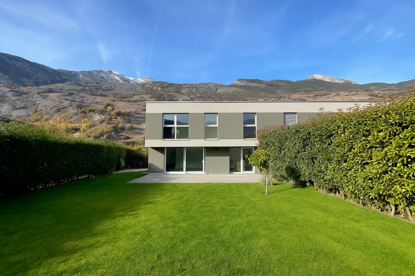 Angrenzende Villa mit 5 Zimmern in Vétroz - Foto 2 von 20