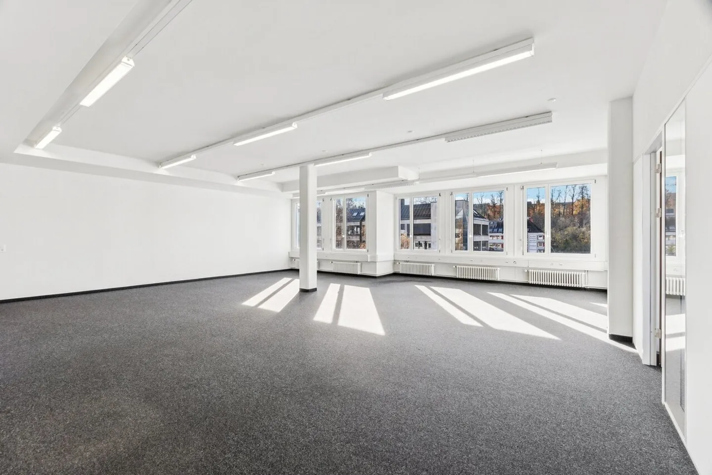 Votre nouvel espace de bureau à Kloten - central, pratique et polyvalent - Photo 8 sur 12