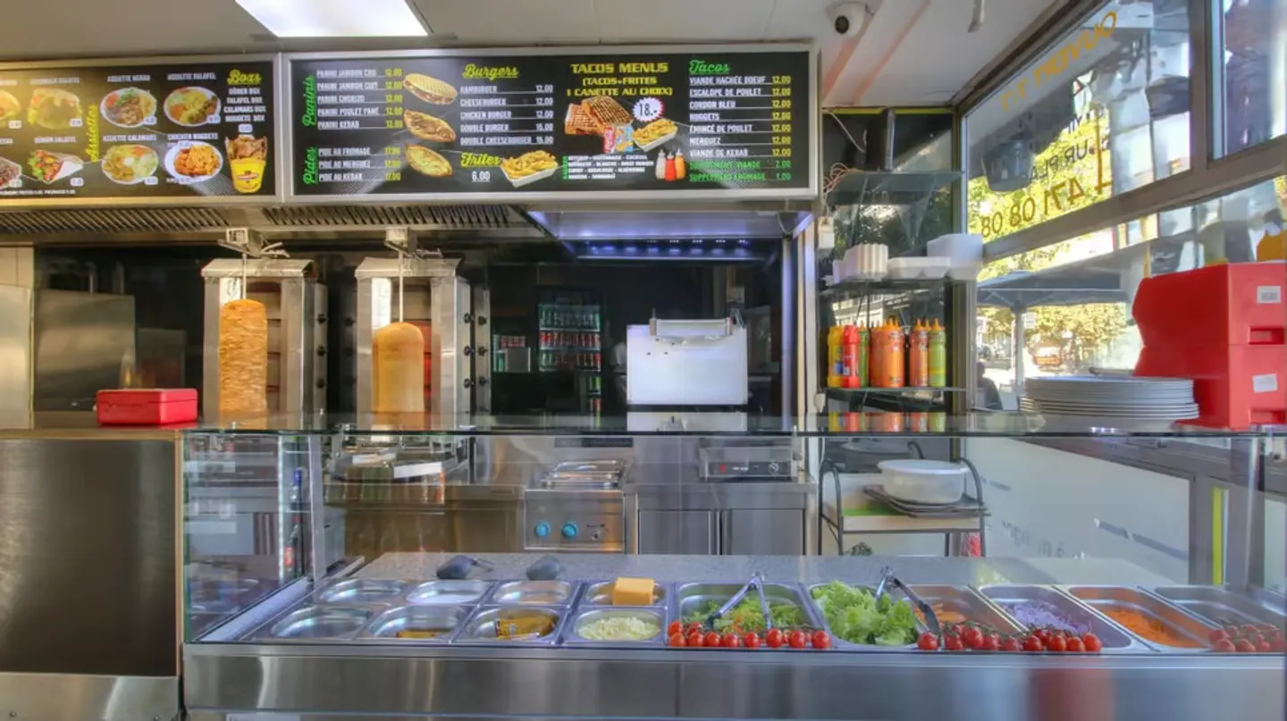 Business for Sale: Kebab, Pizza, Tacos in Downtown Monthey - Photo 2 of 13