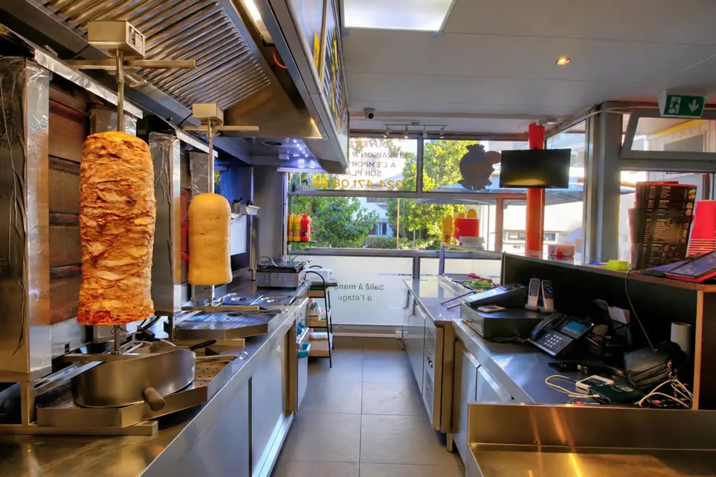 Business for Sale: Kebab, Pizza, Tacos in Downtown Monthey - Photo 5 of 13