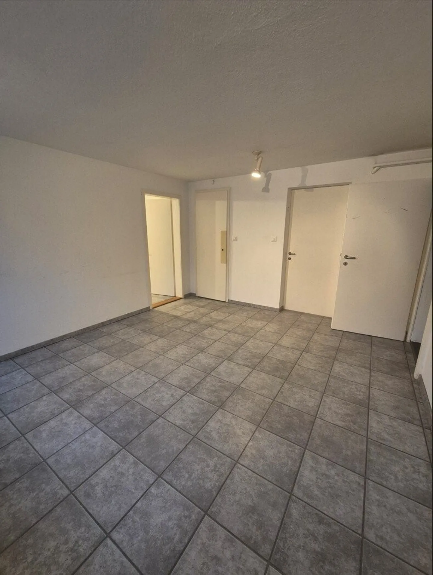 Storage space for rent - versatile and easily accessible - Photo 2 of 5