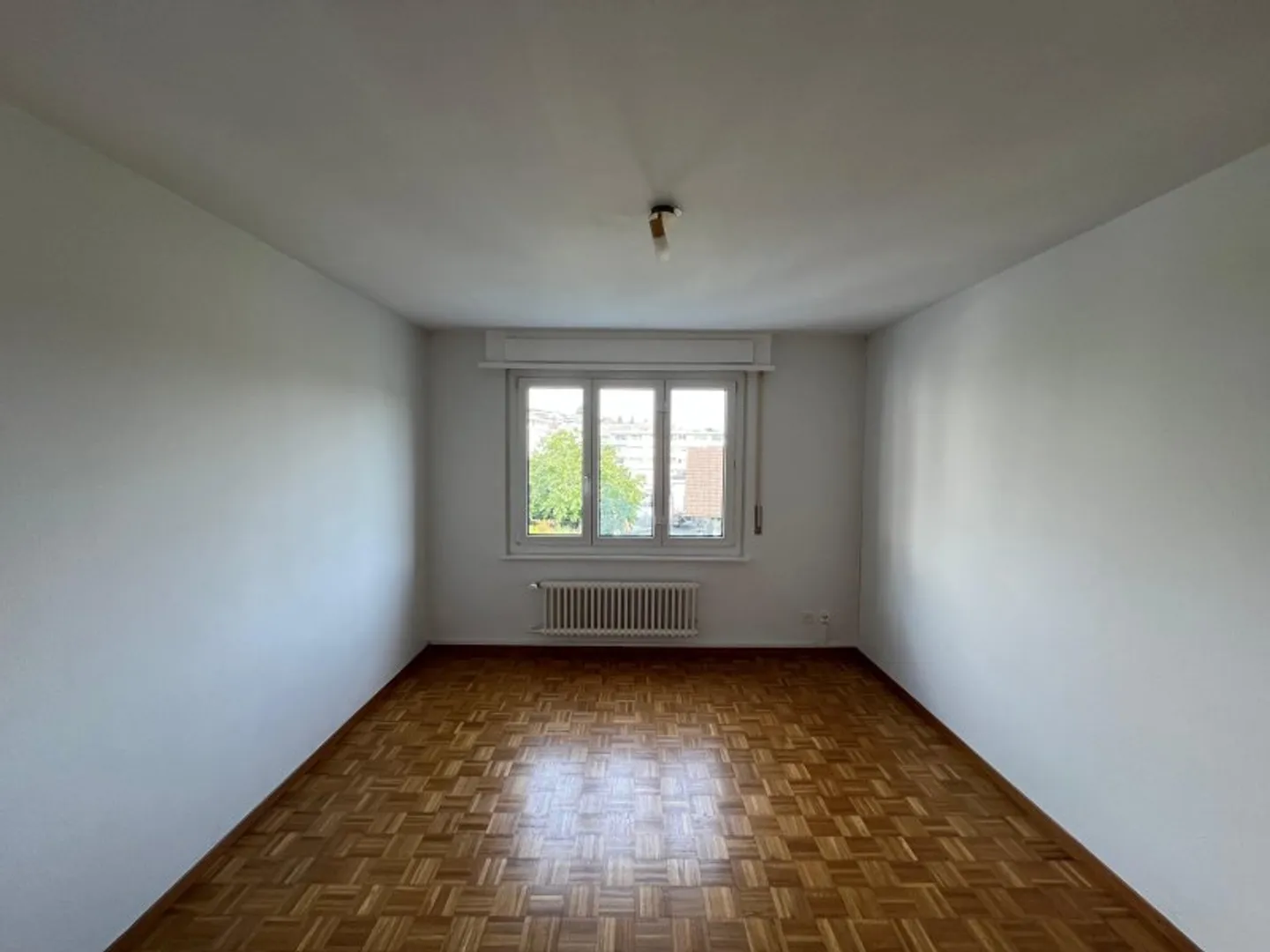 00175 - 2-Zimmer-Wohnung - Rouges-Terres 33 B - HAUTERIVE - Foto 1 von 4