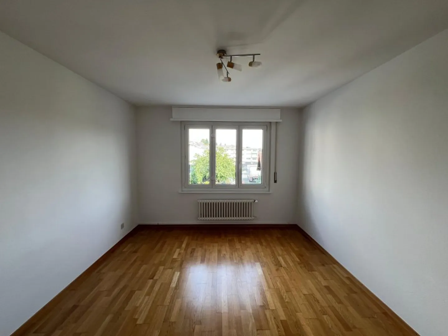 00175 - 2-Zimmer-Wohnung - Rouges-Terres 33 B - HAUTERIVE - Foto 3 von 4