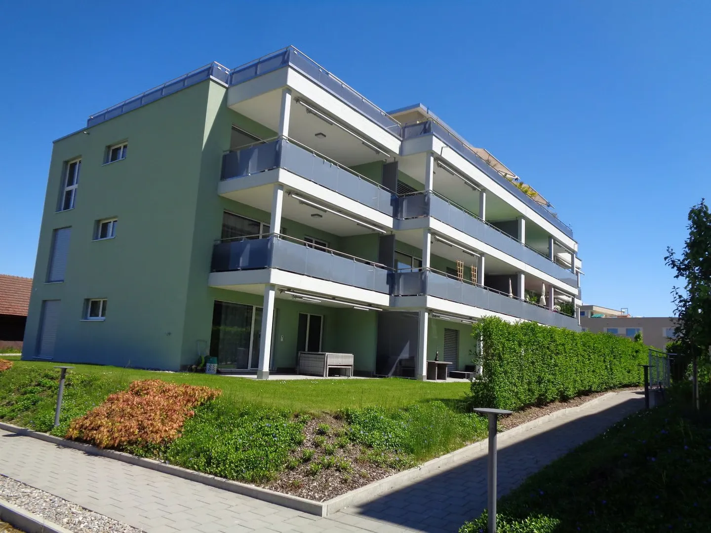 Moderne 3.5-Zimmer-Wohnung mit Balkon - Foto 1 von 9